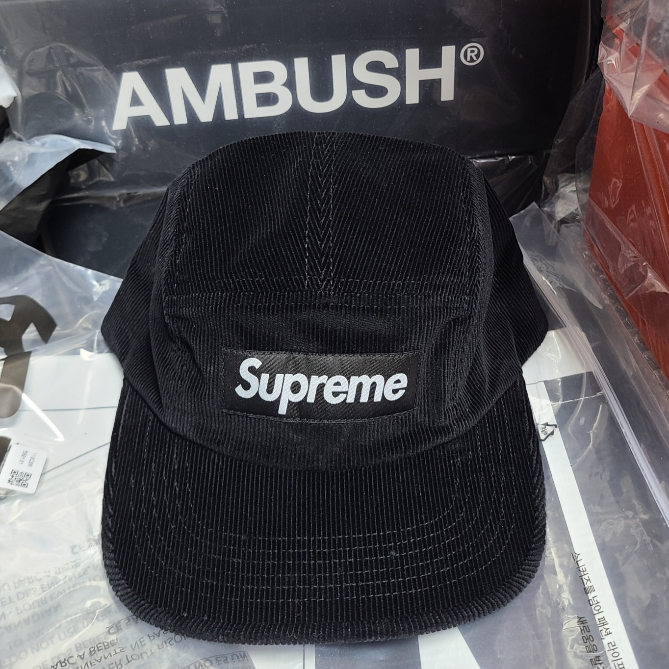 Supreme Corduroy Camp Cap Black - 23FW 착용 스타일 - 1