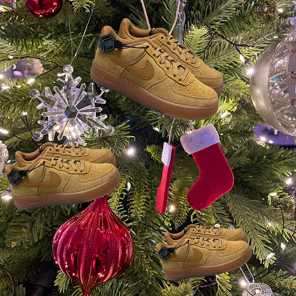 (GS) Nike Air Force 1 LV8 3 Wheat 착용 스타일