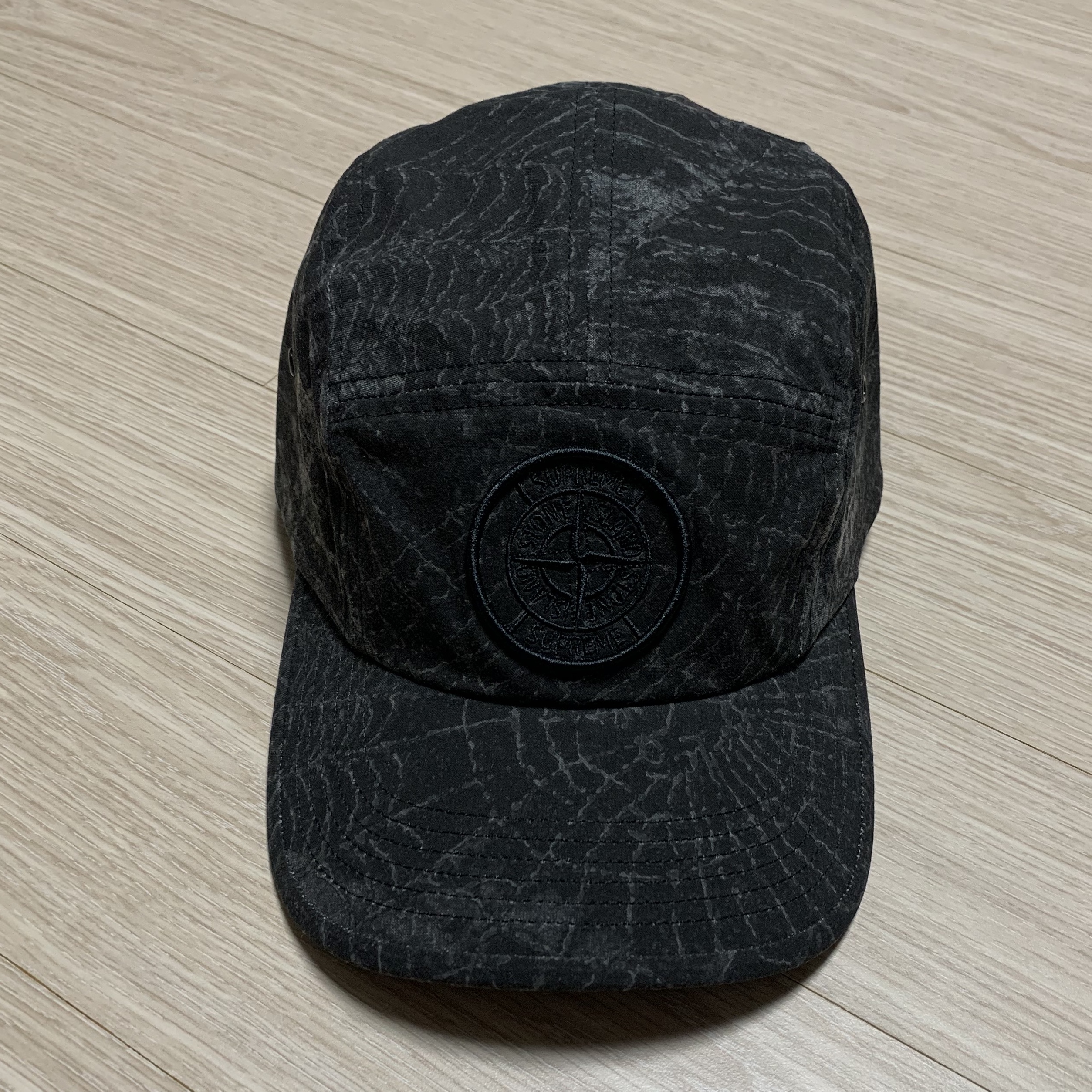 Supreme x Stone Island Camp Cap Black - 23FW 착용 스타일 - 1