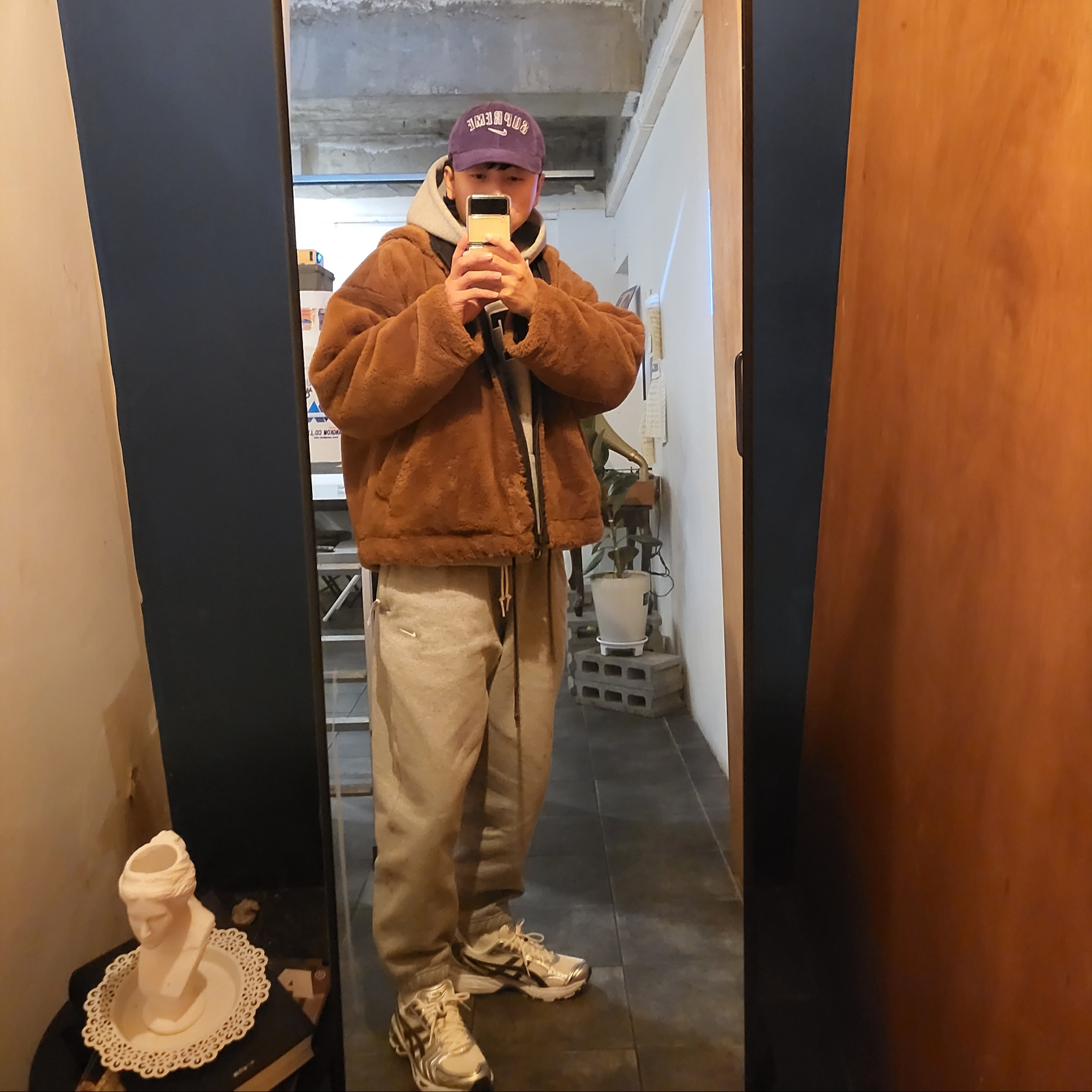 Supreme x Nike Arc Corduroy 6-Panel Purple - 22SS, Asics Gel-Kayano 14 Cream Black 착용 스타일 - 3