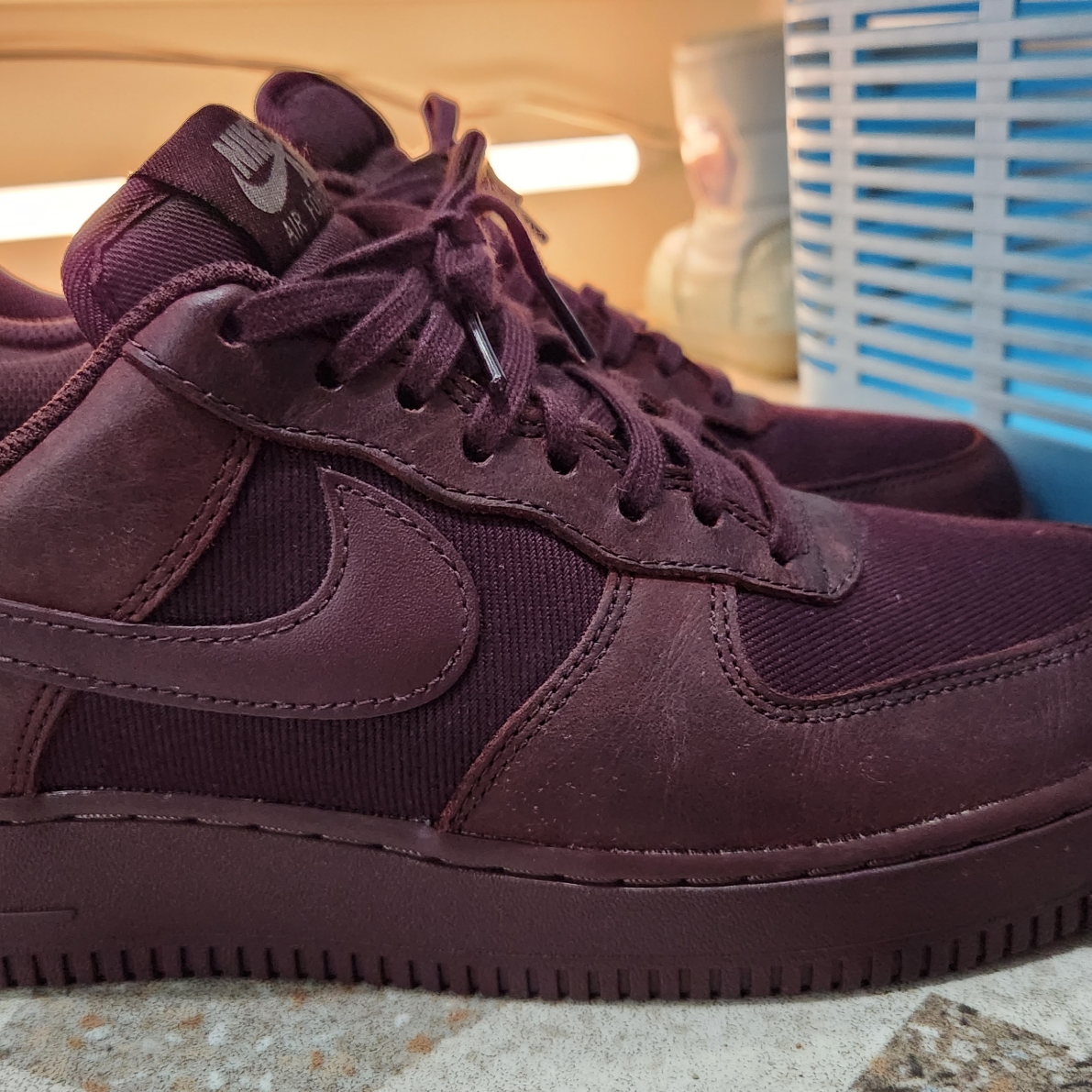 Nike Air Force 1 '07 LX Burgundy Crush 착용 스타일 - 1