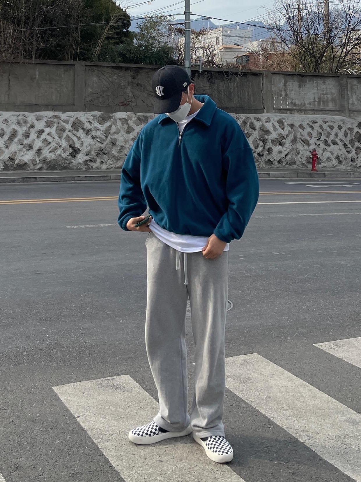 Vans Checkerboard Comfycush One Black 착용 스타일