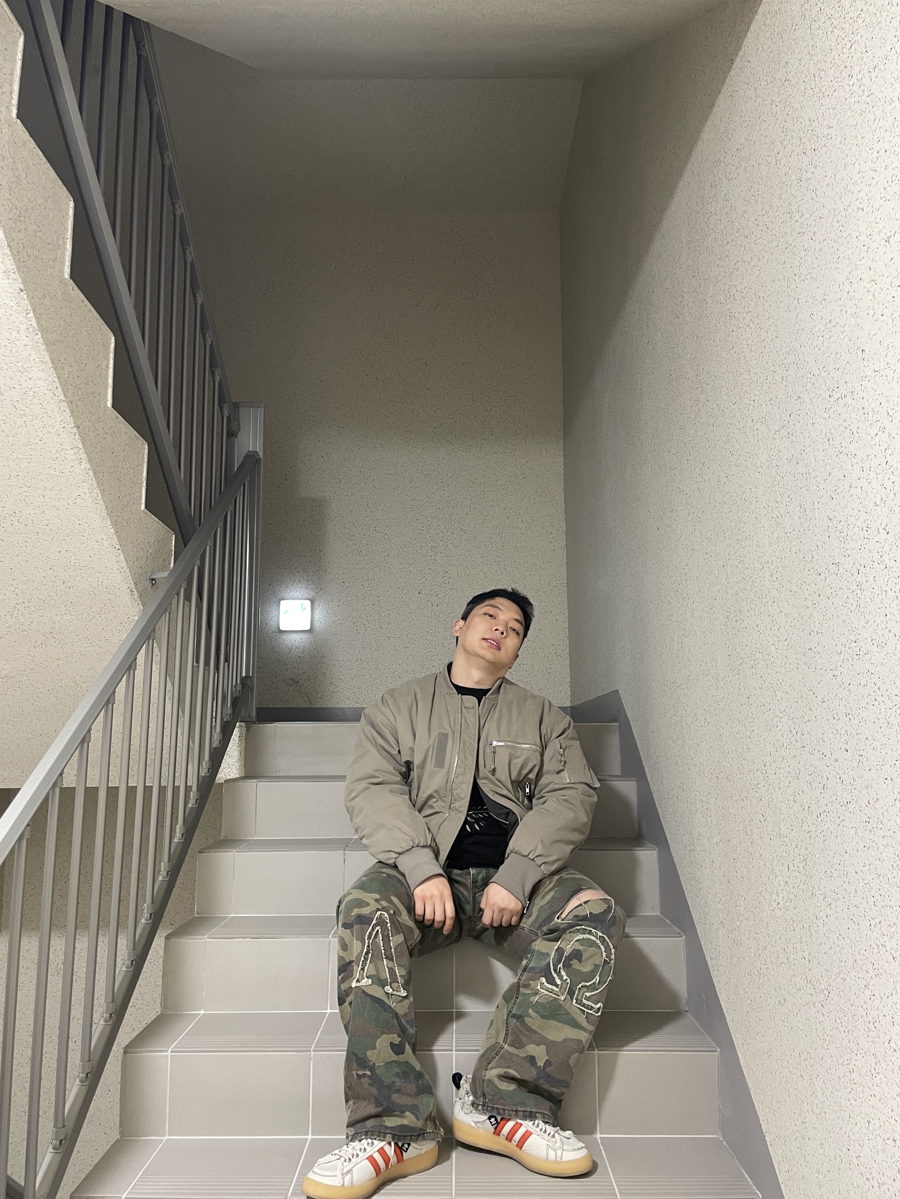 Adidas x Song for the Mute Campus 80s Bliss Core Black 착용 스타일 - 5