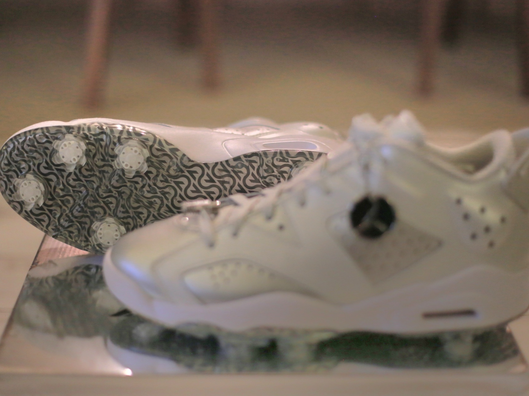 Jordan 6 Retro Golf NRG Photon Dust Metallic Silver 착용 스타일 - 5