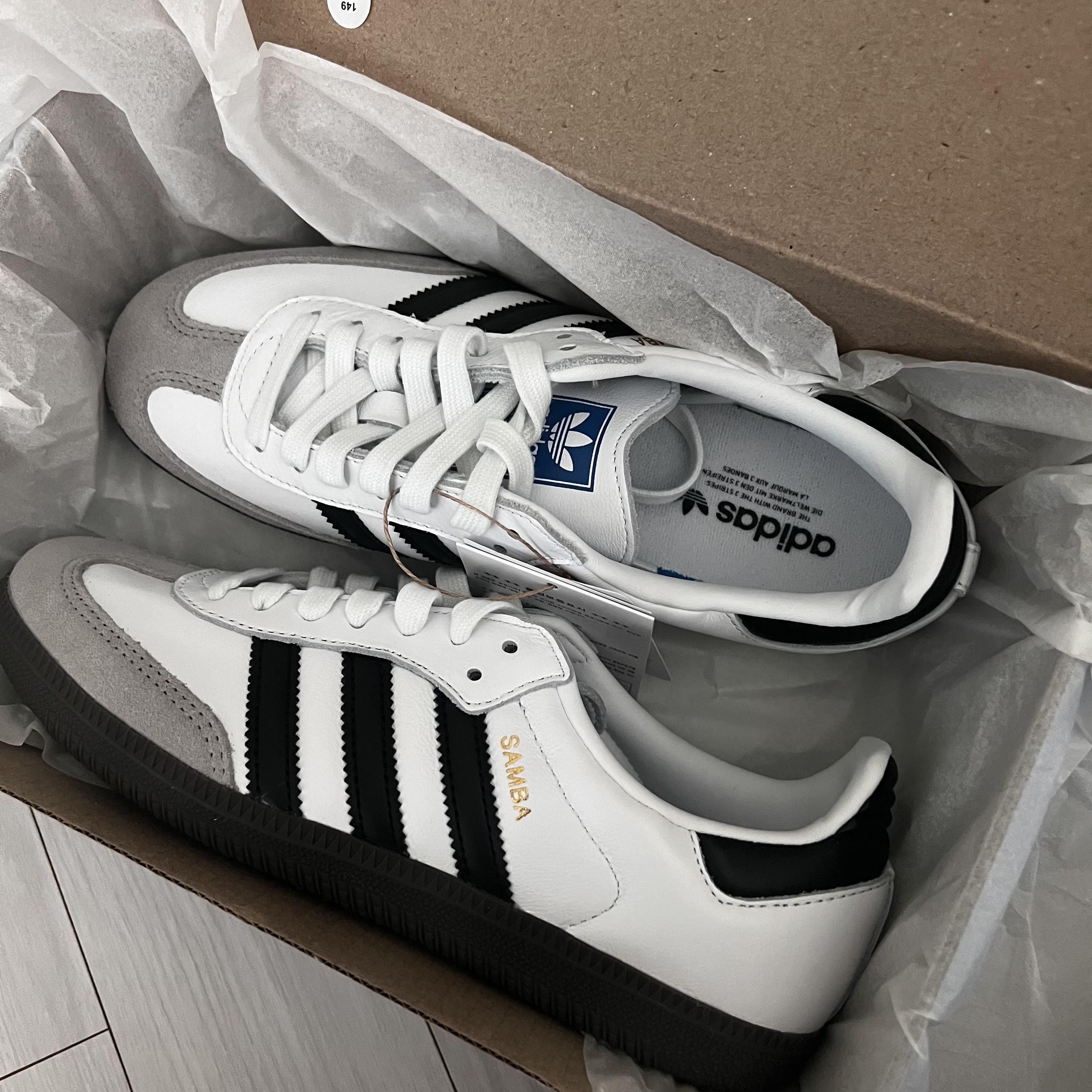Adidas Samba OG Cloud White 착용 스타일