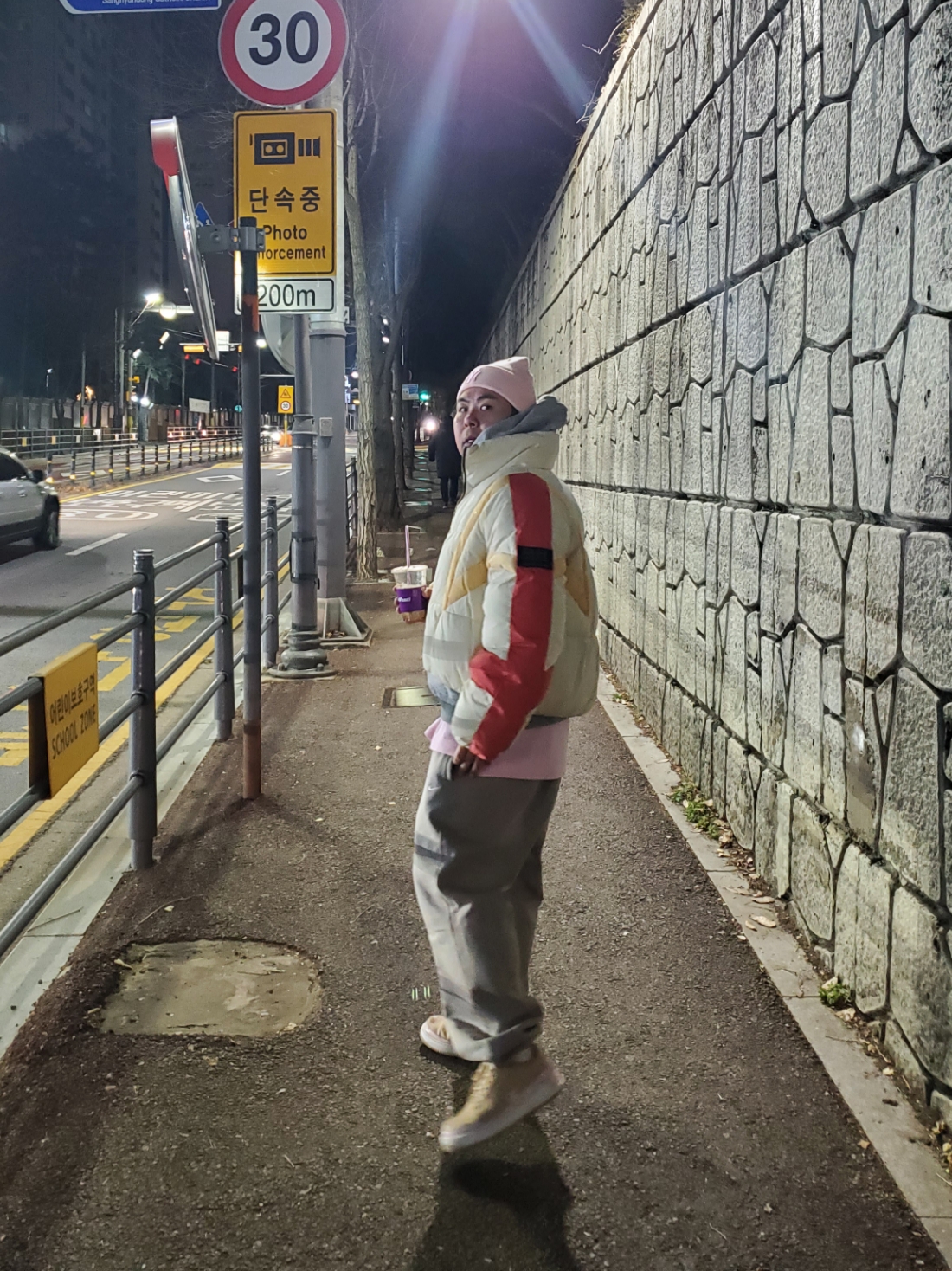 (W) Nike Air Force 1 Jester XX Bio Beige Pink Force, (W) Nike NRG Solo Swoosh Fleece Pants Malt - US/EU 착용 스타일 - 3