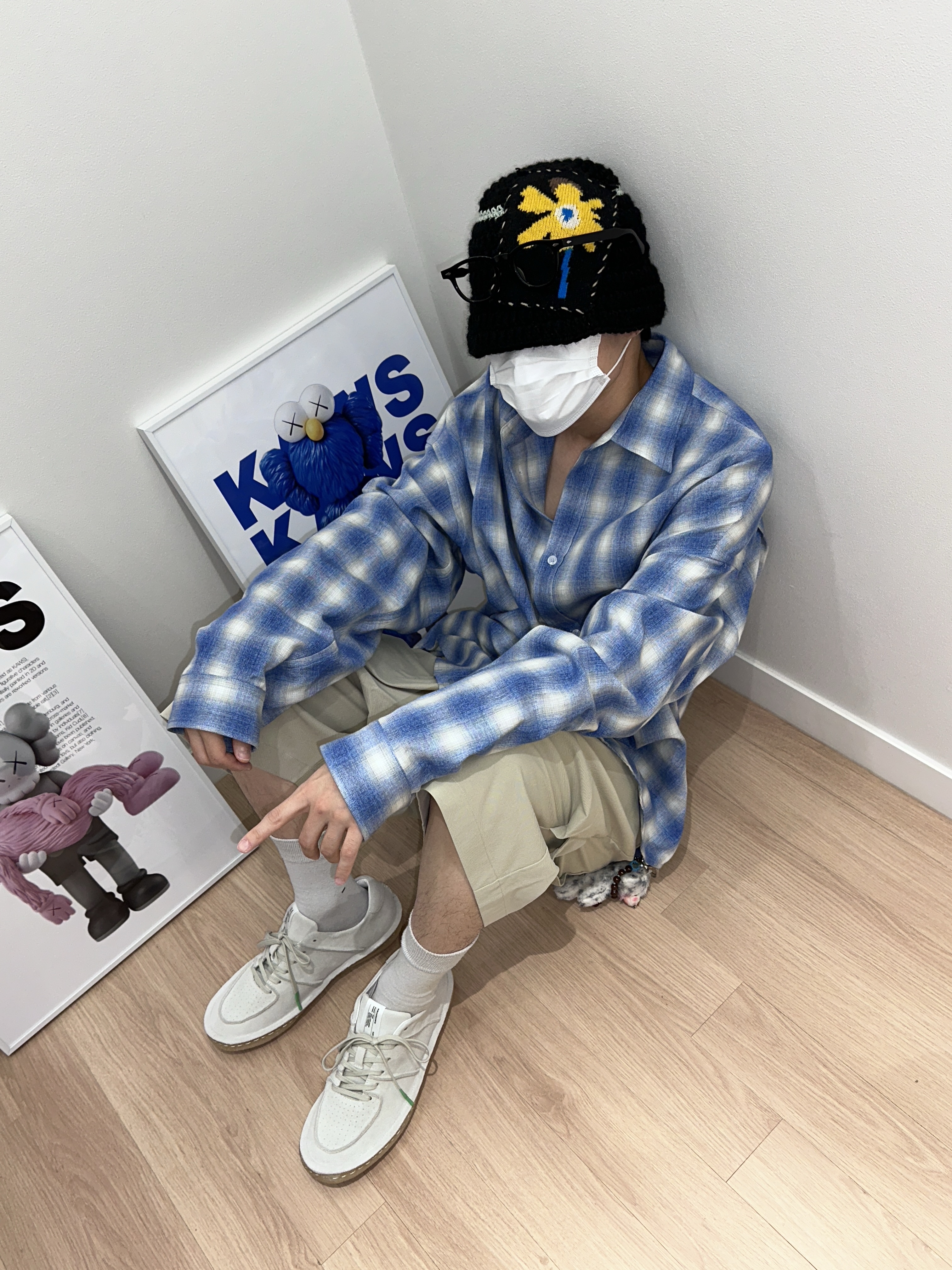 Nonnod Flexible String Check Shirts Vintage Blue, Nonnod Alpine Carpenter Shorts Beige 착용 스타일 - 1