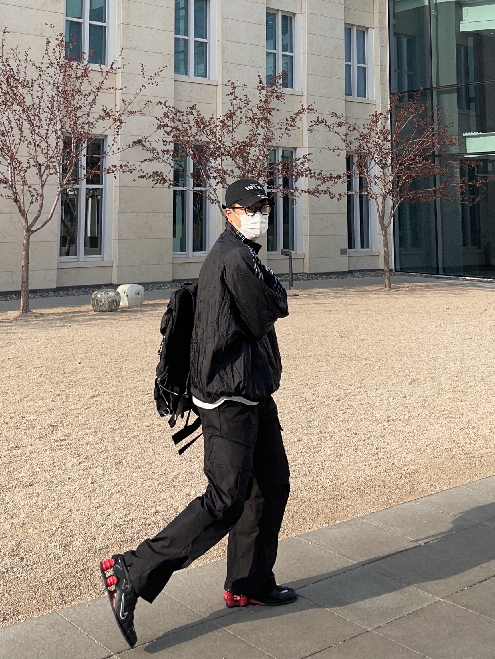 Nike x Martine Rose Shox MR4 Black 착용 스타일