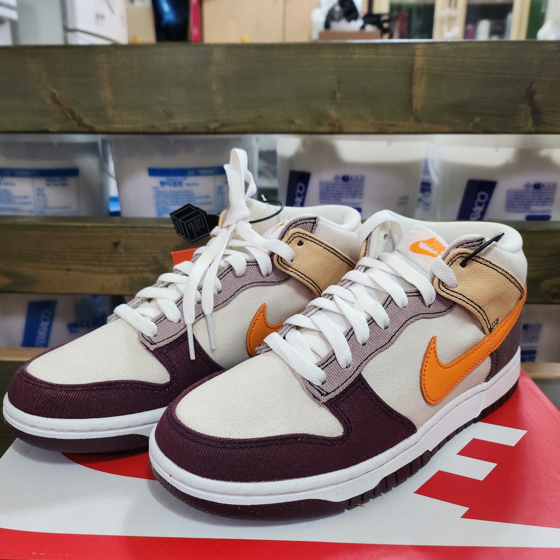 Nike Dunk Mid Coconut Milk 착용 스타일