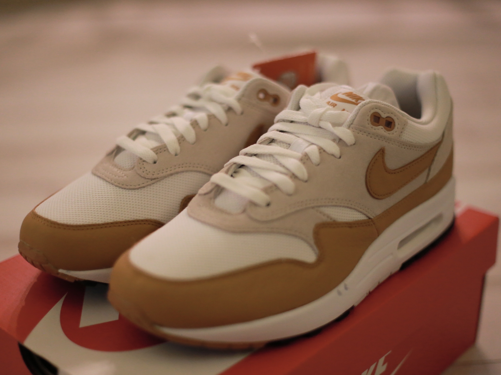 Nike Air Max 1 Bronze 착용 스타일 - 2