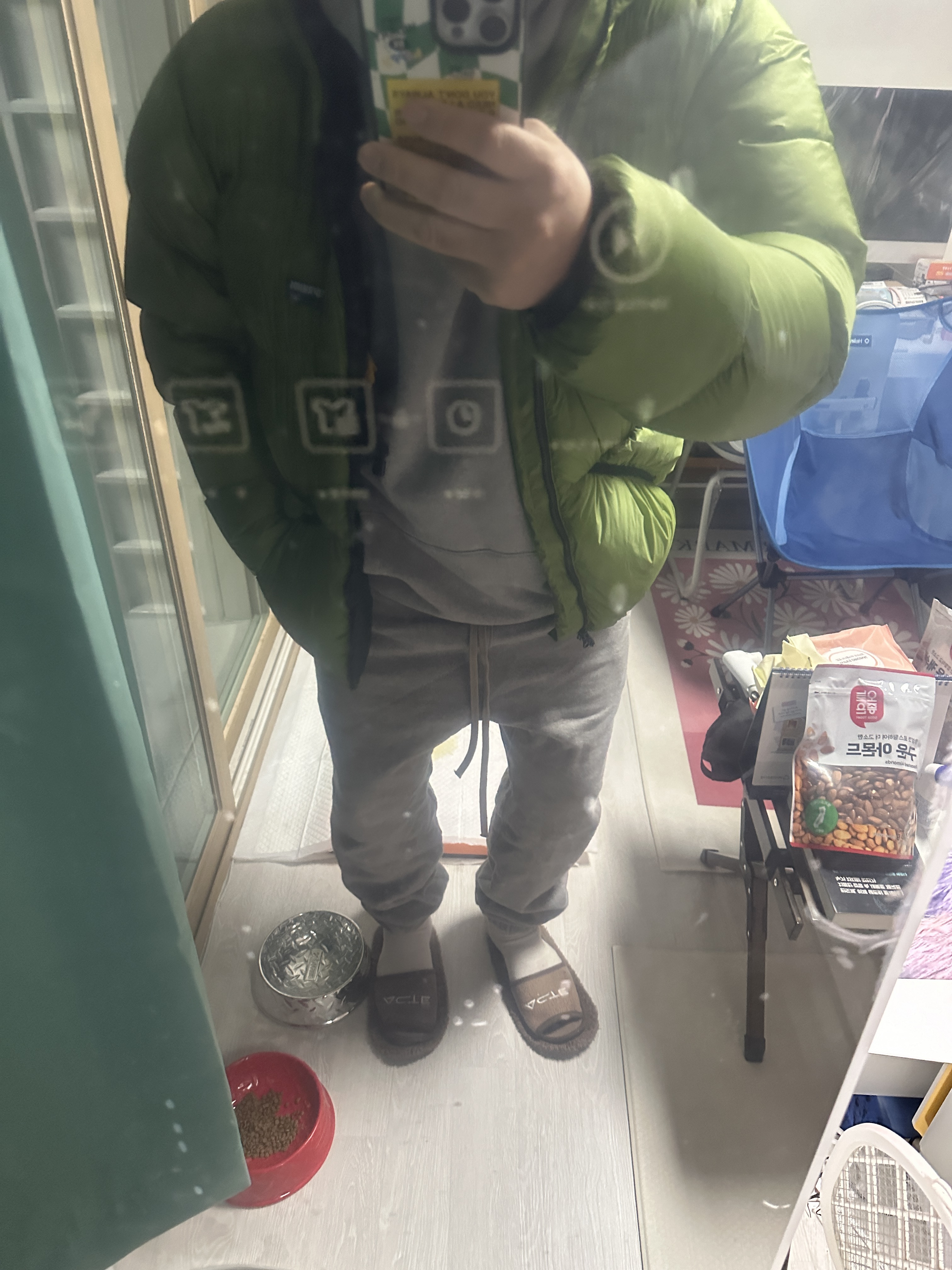 Fear of God Eternal Fleece Classic Sweatpants Warm Heather Grey 착용 스타일 - 2