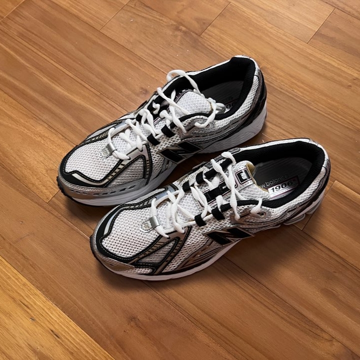 New Balance 1906R White Gold 착용 스타일