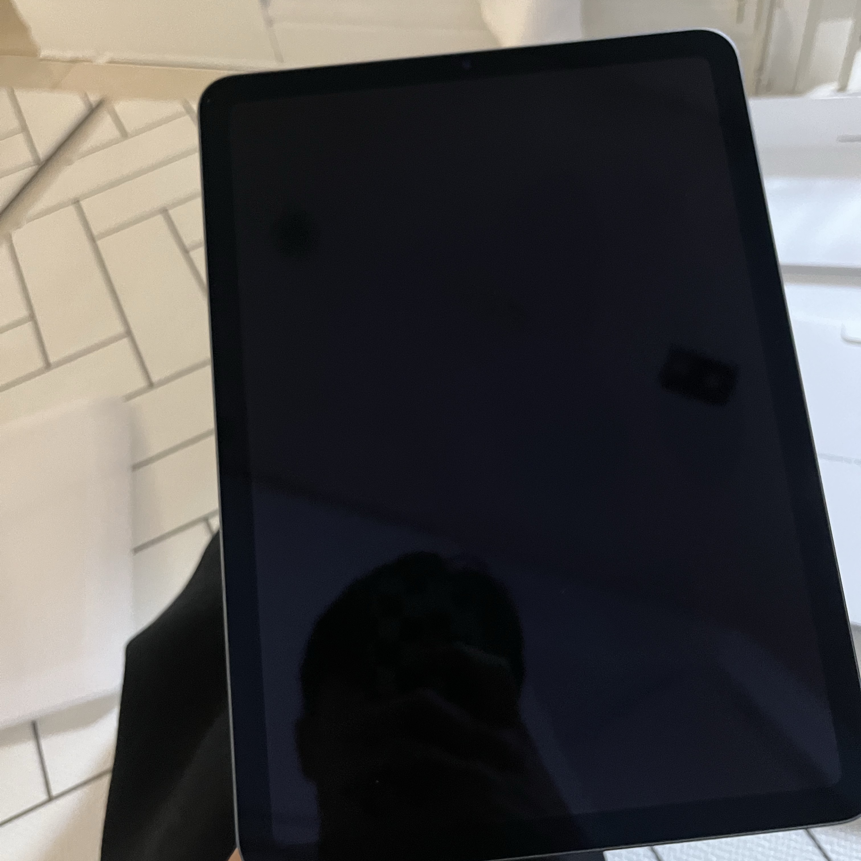 Apple iPad Air 5th Gen Wifi 64GB Space Gray (Korean Ver.) 착용 스타일 - 3