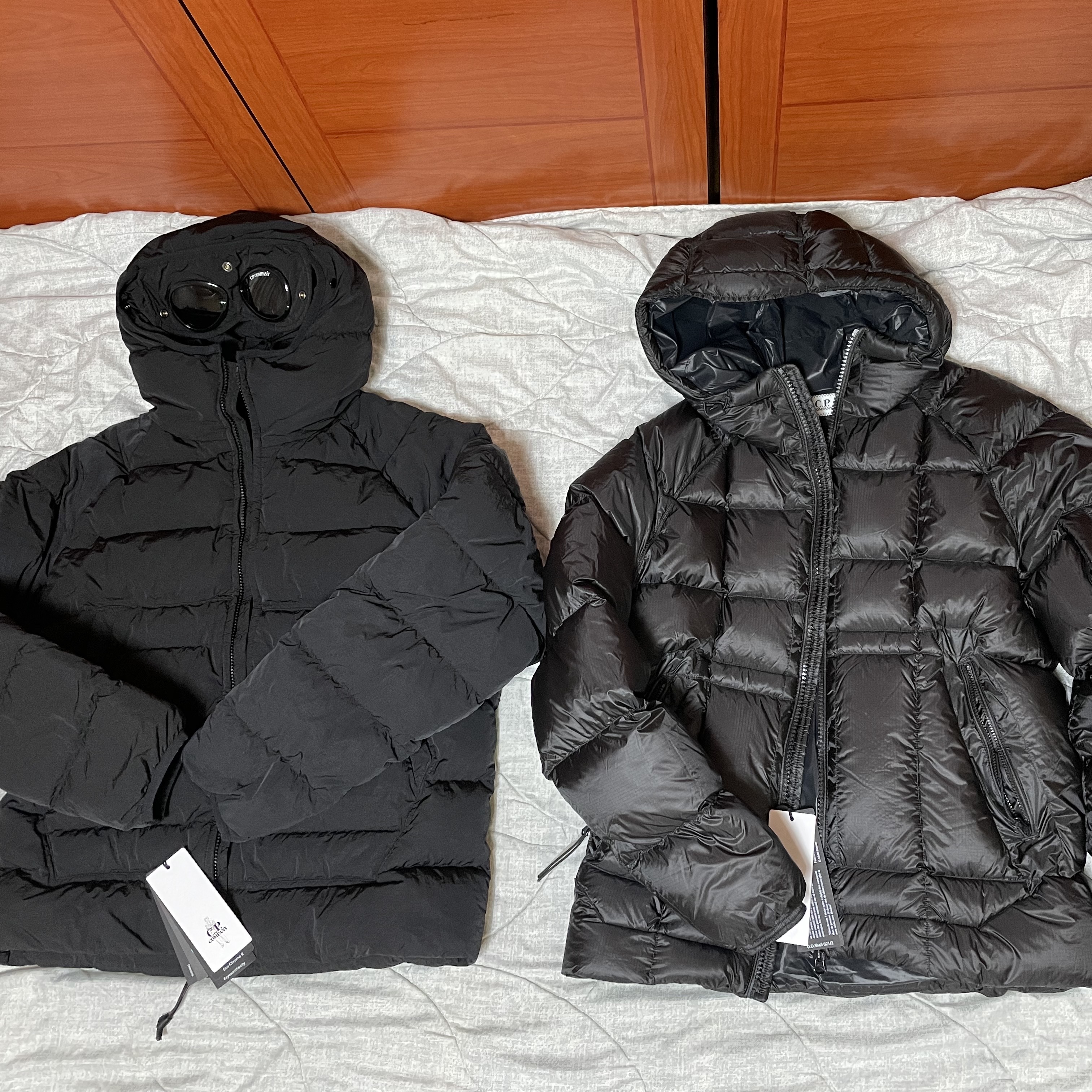 C.P. Company DD Shell Hooded Down Jacket Black - 22FW, C.P. Company D.D Shell Hooded Quilted Down Jacket Black - 23FW 착용 스타일 - 1