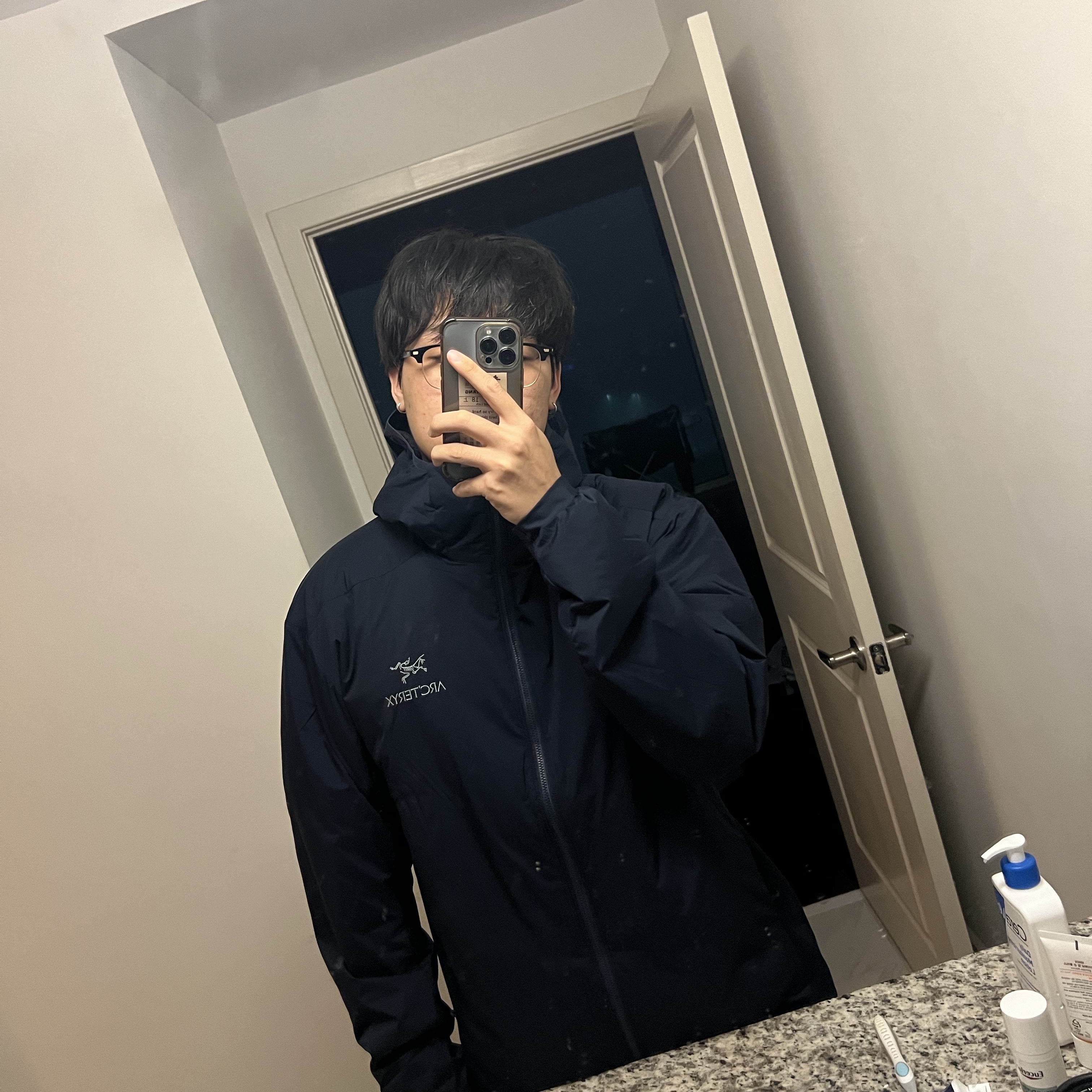 Arc'teryx Atom LT Hoody Kingfisher 착용 스타일