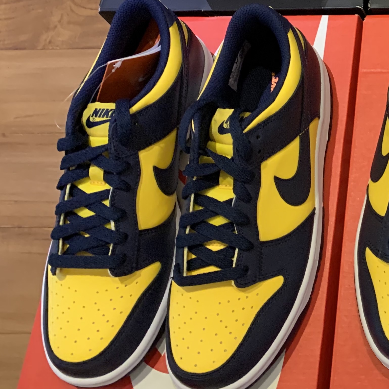 (GS) Nike Dunk Low Varsity Maize 착용 스타일