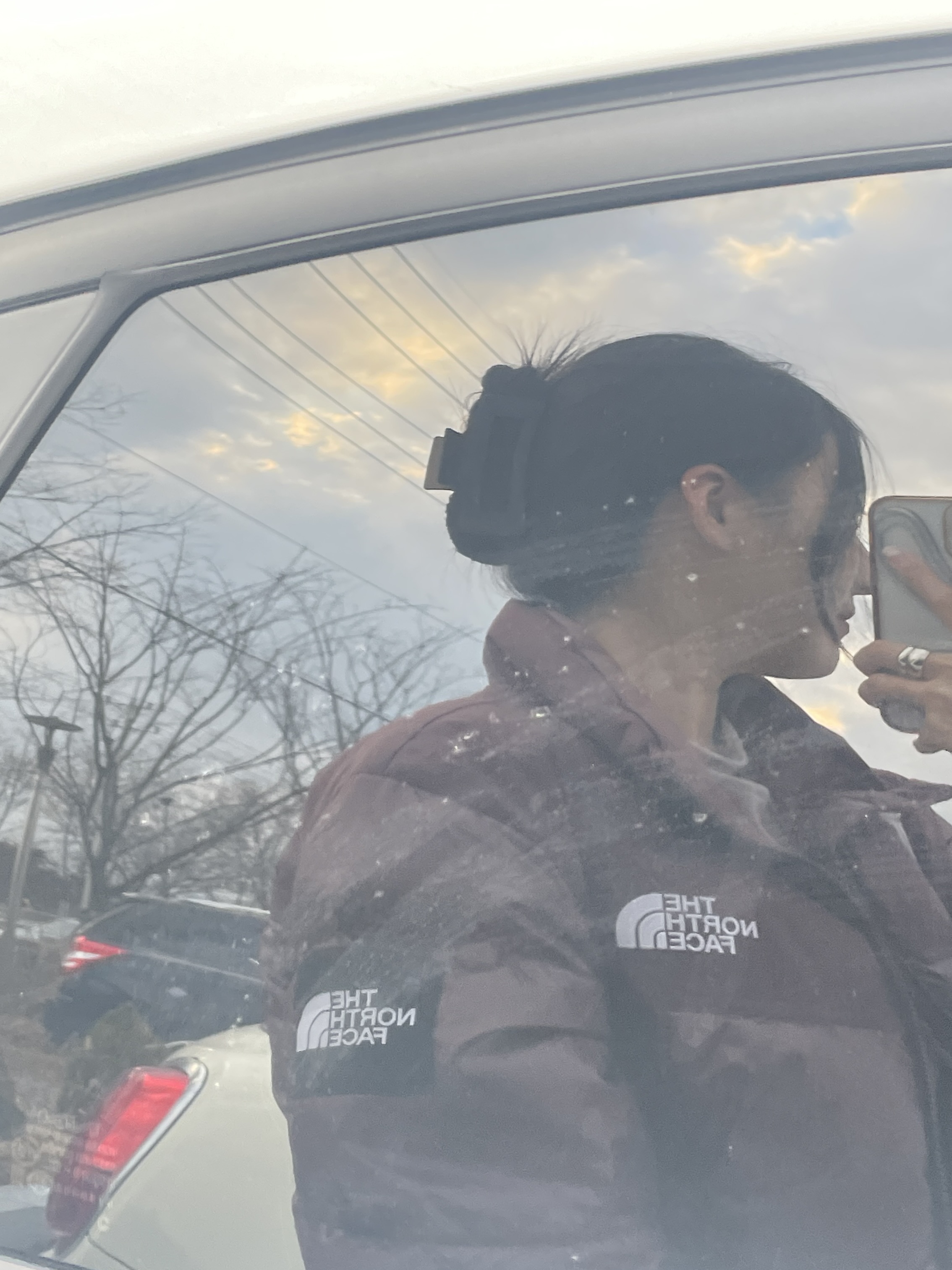 (W) The North Face White Label Novelty Nuptse Down Jacket Cocoa Brown 착용 스타일 - 2