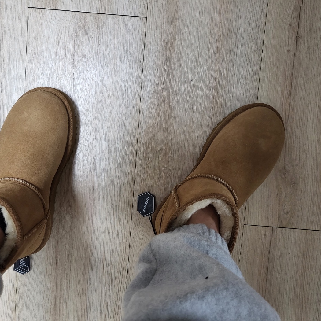 (W) UGG Classic Mini II Boots Chestnut 착용 스타일 - 2