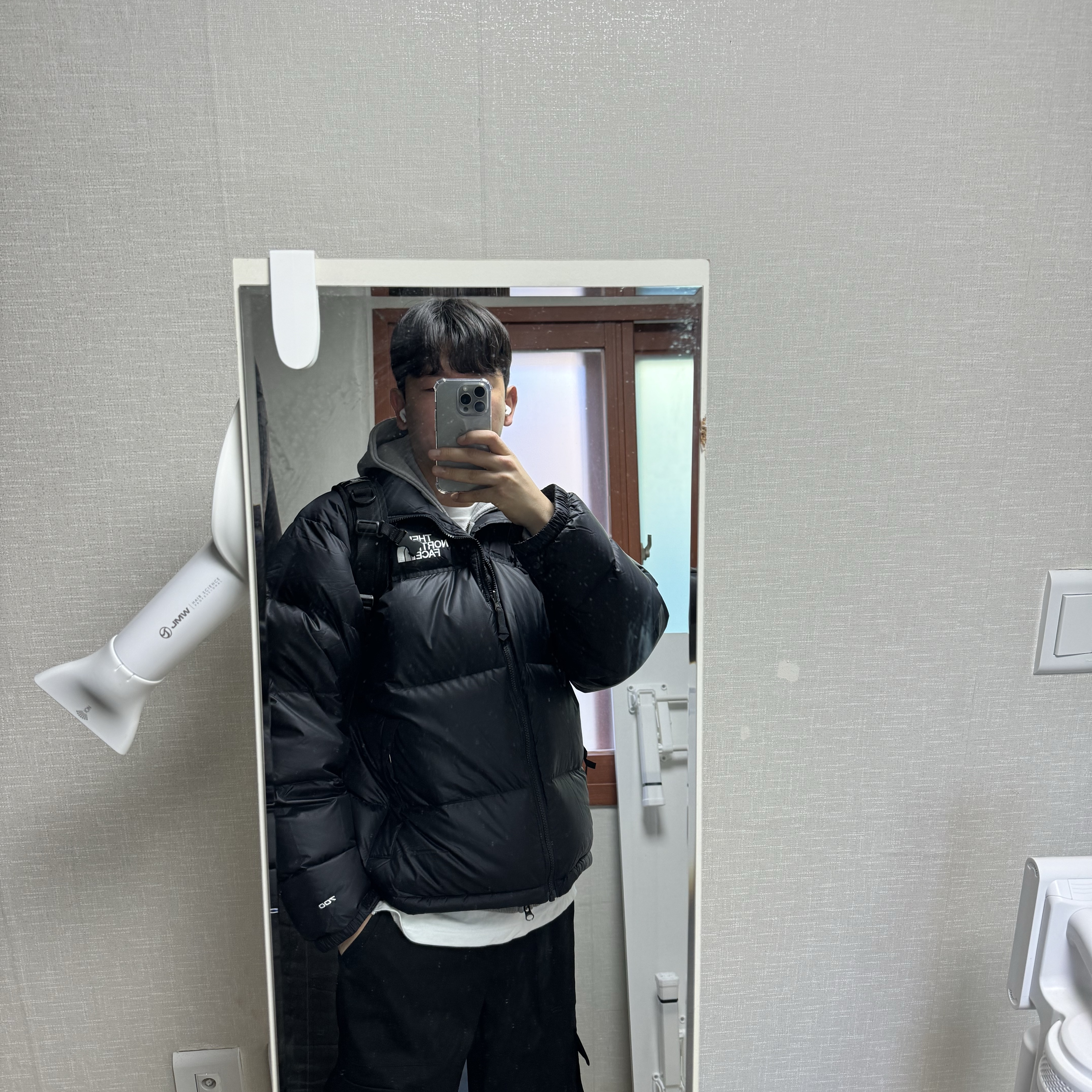 The North Face 1996 Retro Nuptse Down Jacket TNF Black 착용 스타일