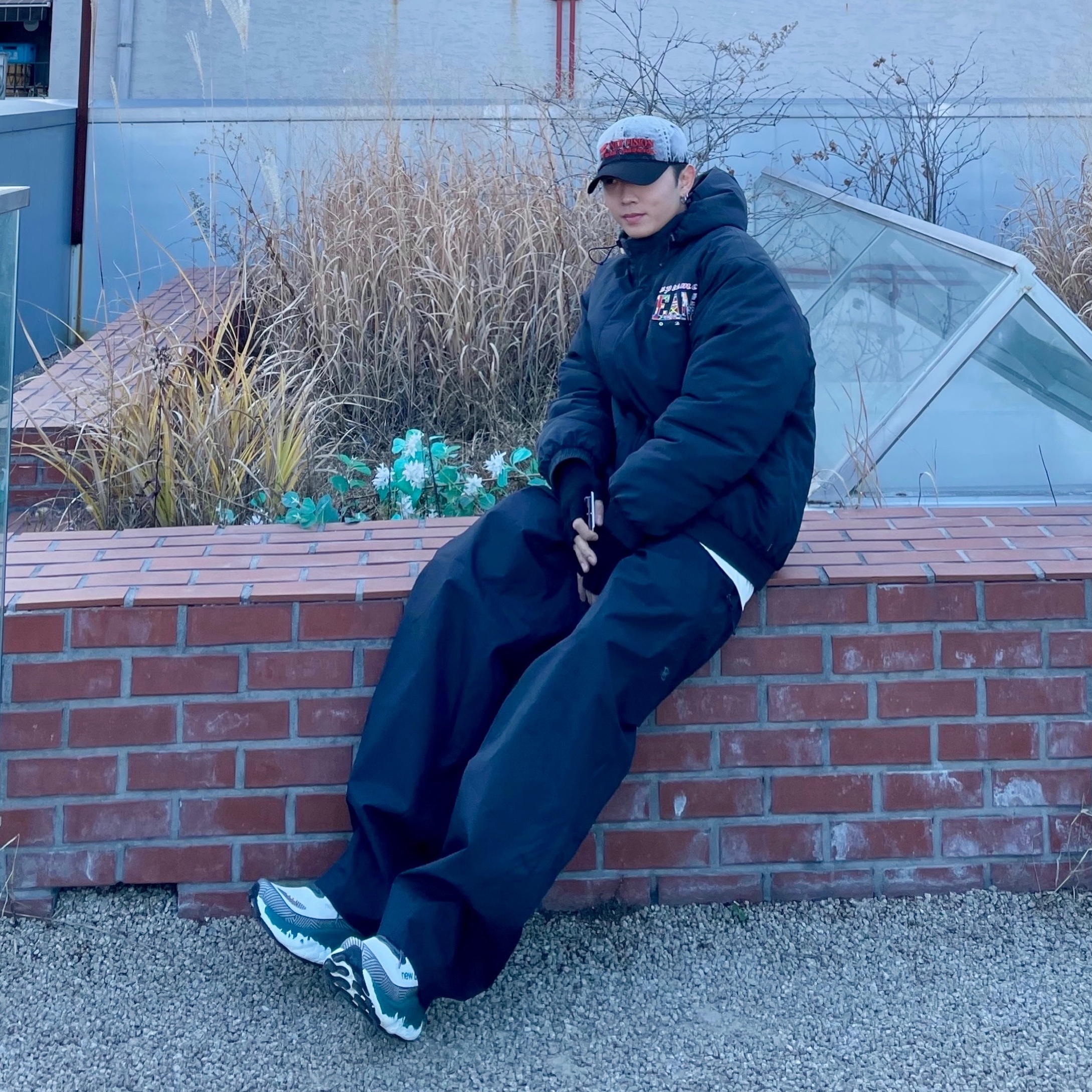 ETCE Fadeout Cap Black, New Balance Fresh Foam X More Trail v3 Reflection Vintage Teal 착용 스타일