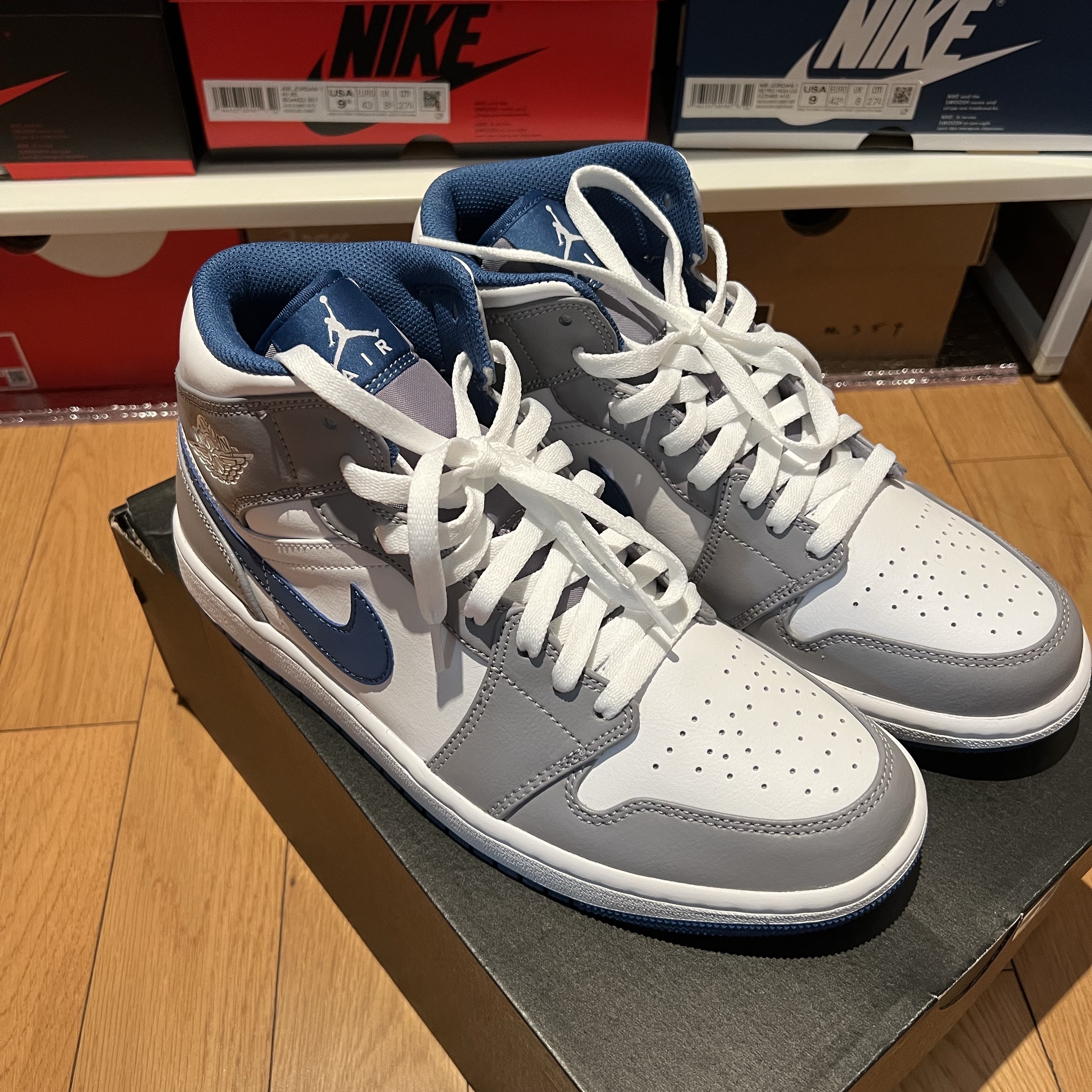 Jordan 1 Mid Cement Grey True Blue 착용 스타일