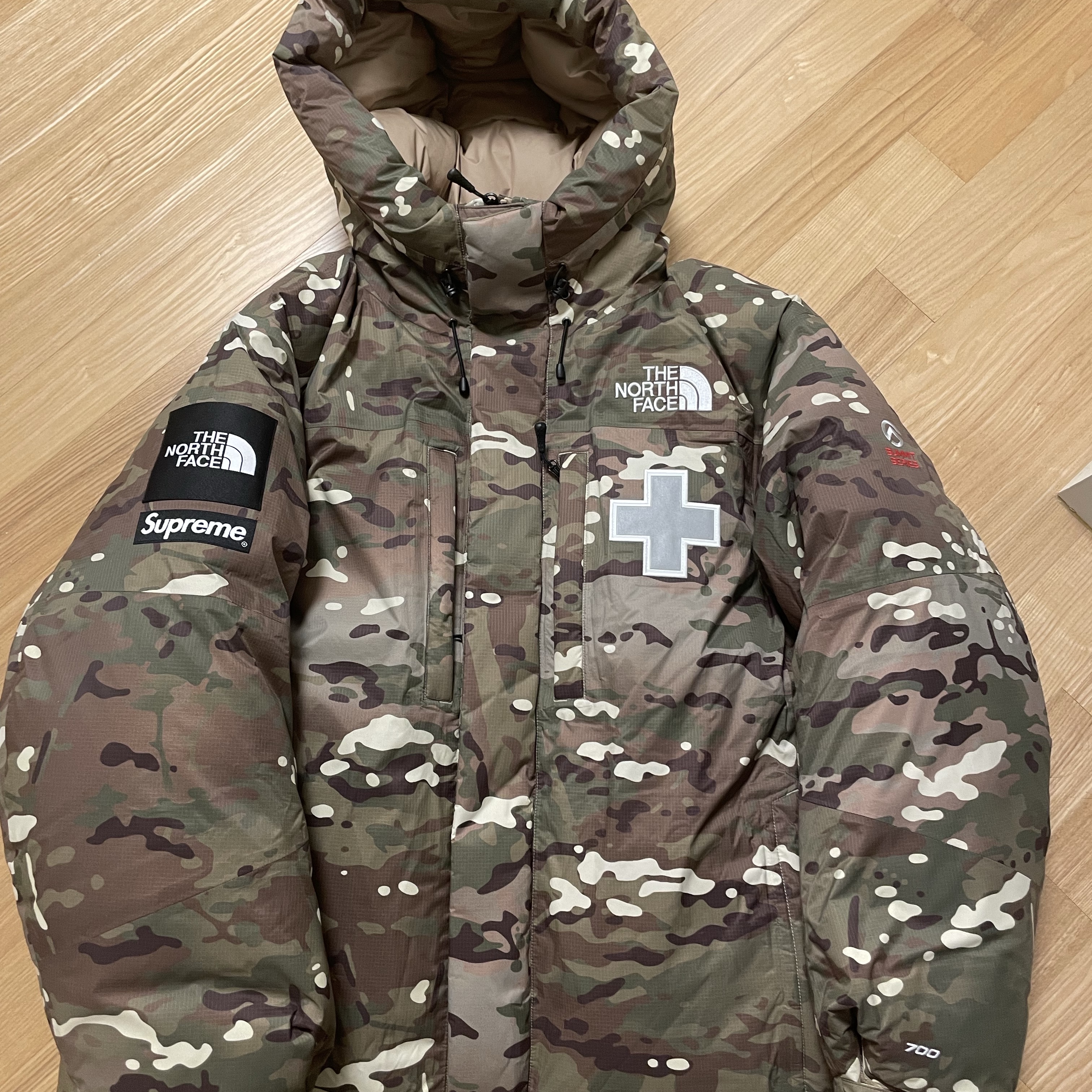 Supreme x The North Face Summit Series Rescue Baltoro Jacket Multi Camo - 22SS 착용 스타일 - 4