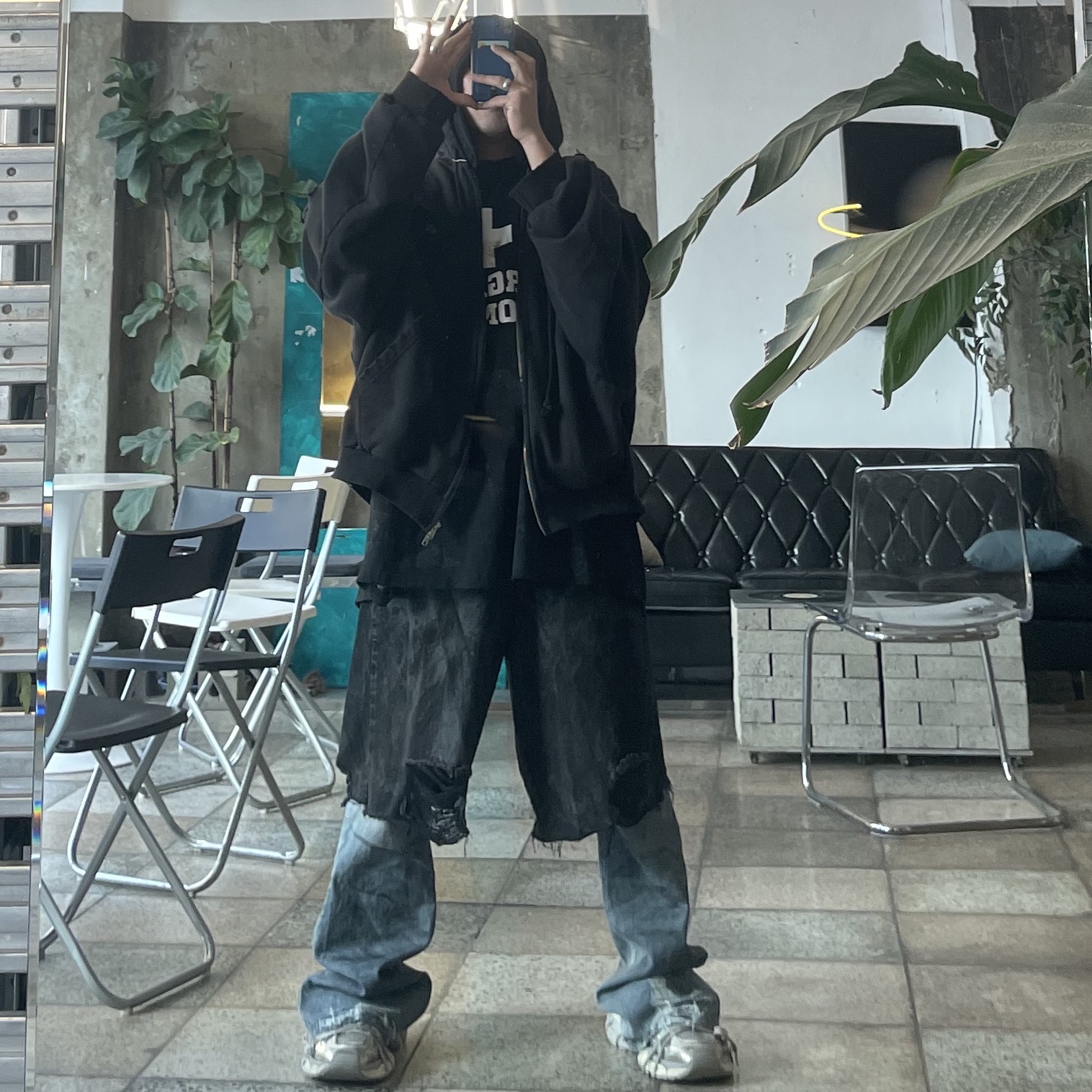 Project G/R Flare Jeans Blue, Project G/R Reworked Bermuda Shorts Black 착용 스타일