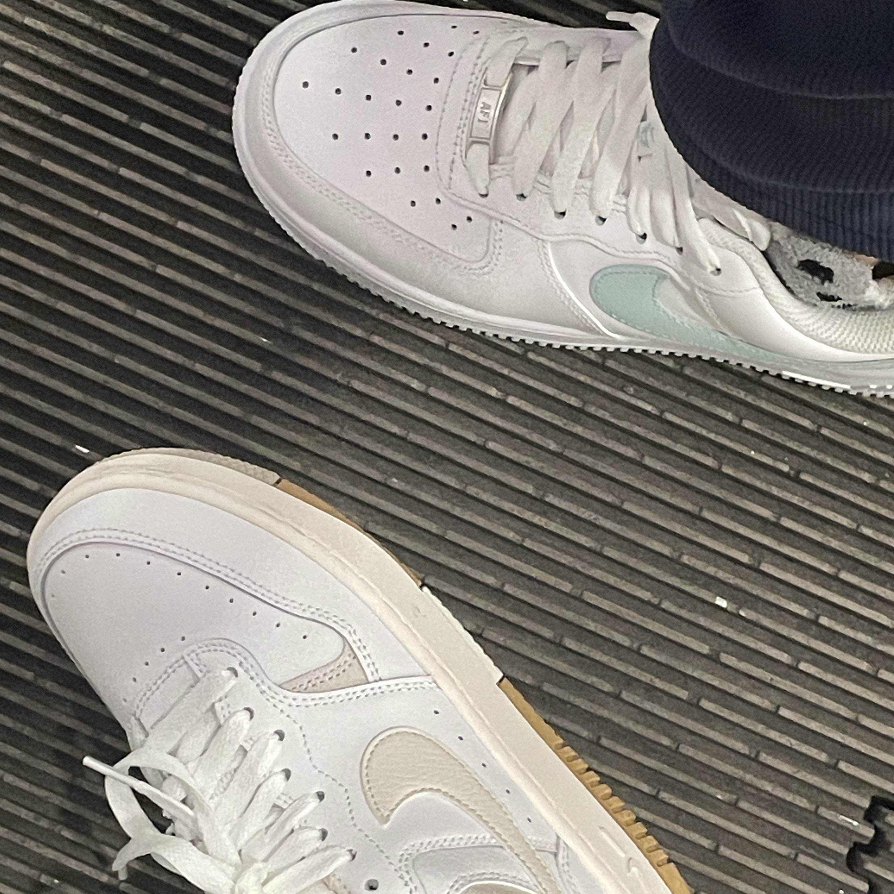(W) Nike Air Force 1 '07 Flyease White Jade Ice, (W) Nike Gamma Force White Light Bone 착용 스타일