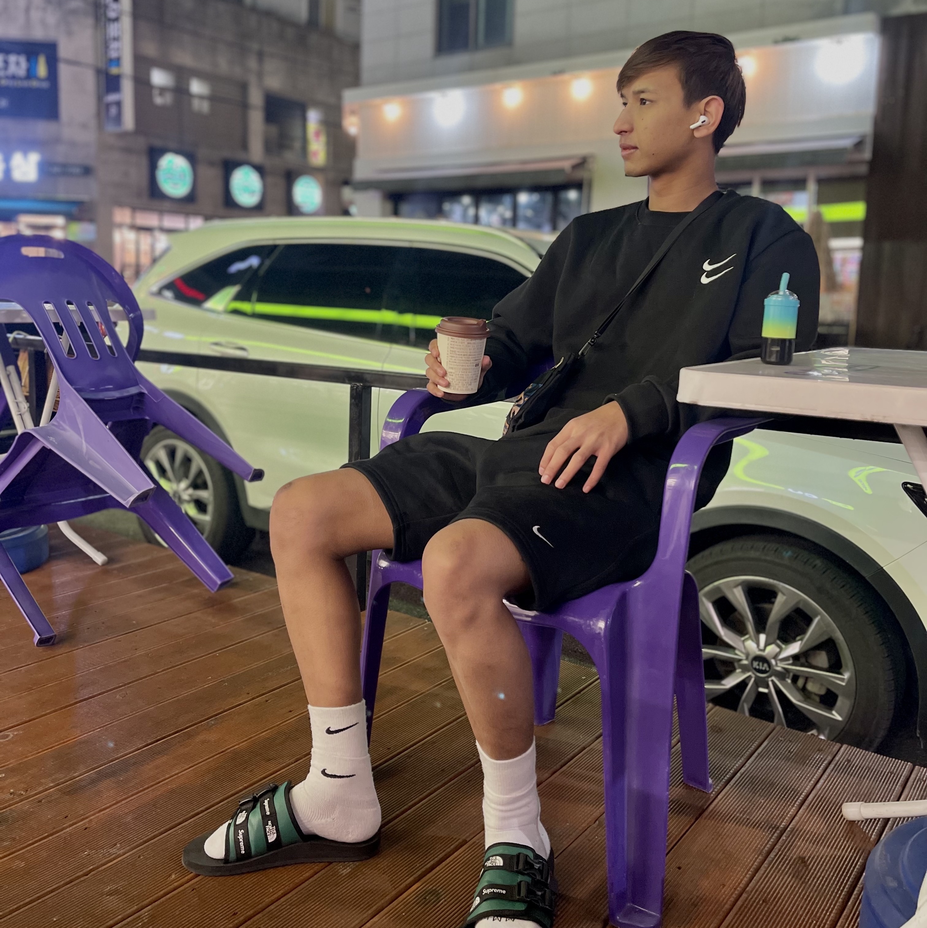 Nike x Matthew M Williams NRG Socks White, Supreme x The North Face Trekking Sandal Dark Green - 22SS 착용 스타일