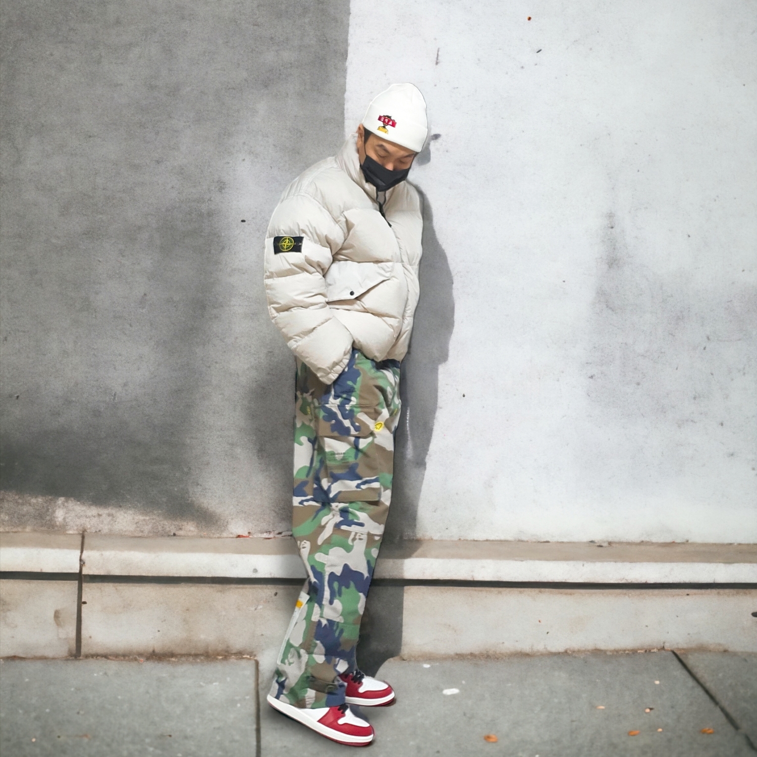 Stone Island 40623 Garment Dyed Crinkle Reps Recycled Nylon Down Jacket Plaster - 23FW, Jordan 1 Retro High OG Chicago 2022 착용 스타일