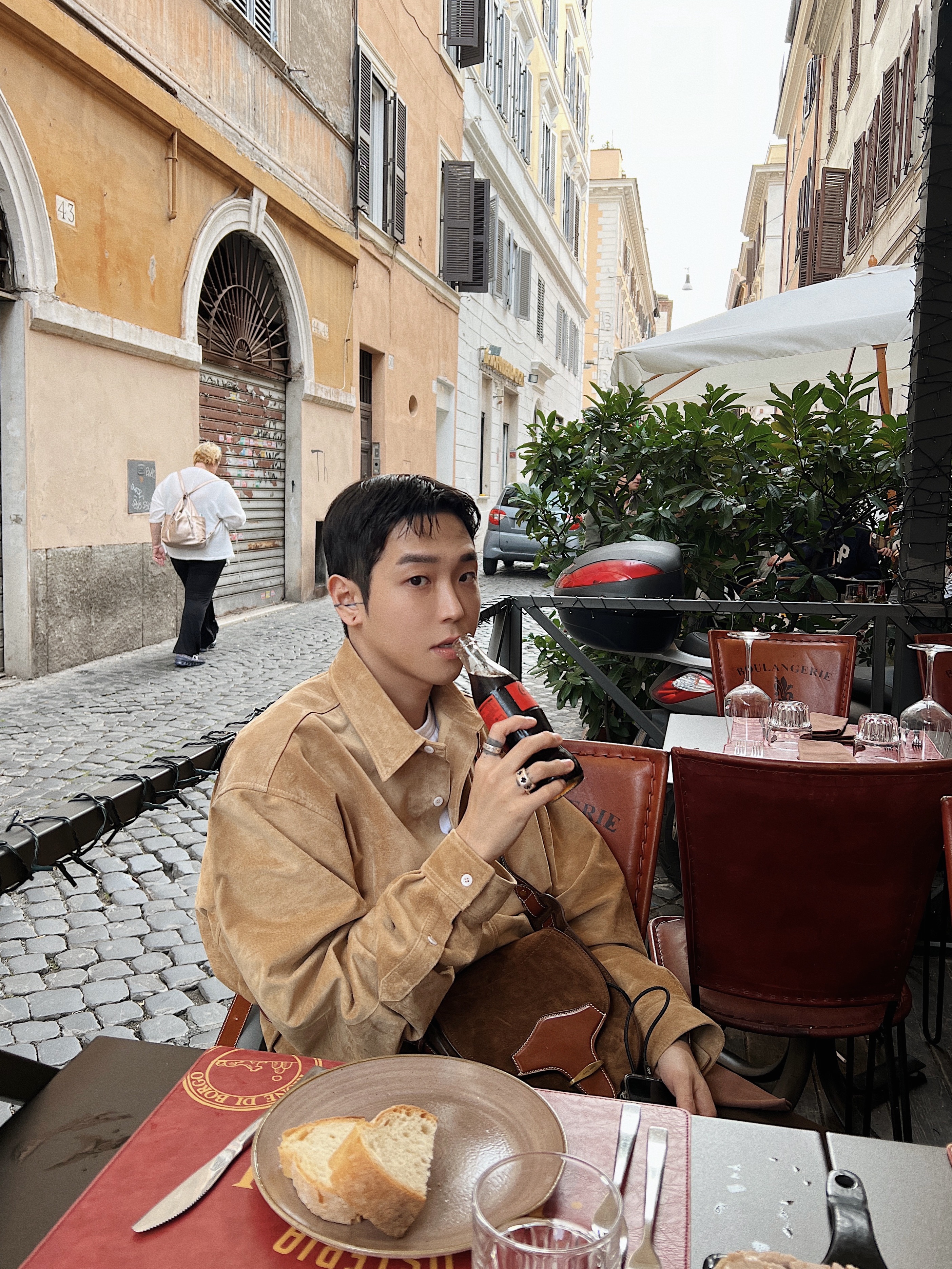 STU Wide Cotton Pants Brown, STU Suede Peny Loafers Black 착용 스타일 - 7