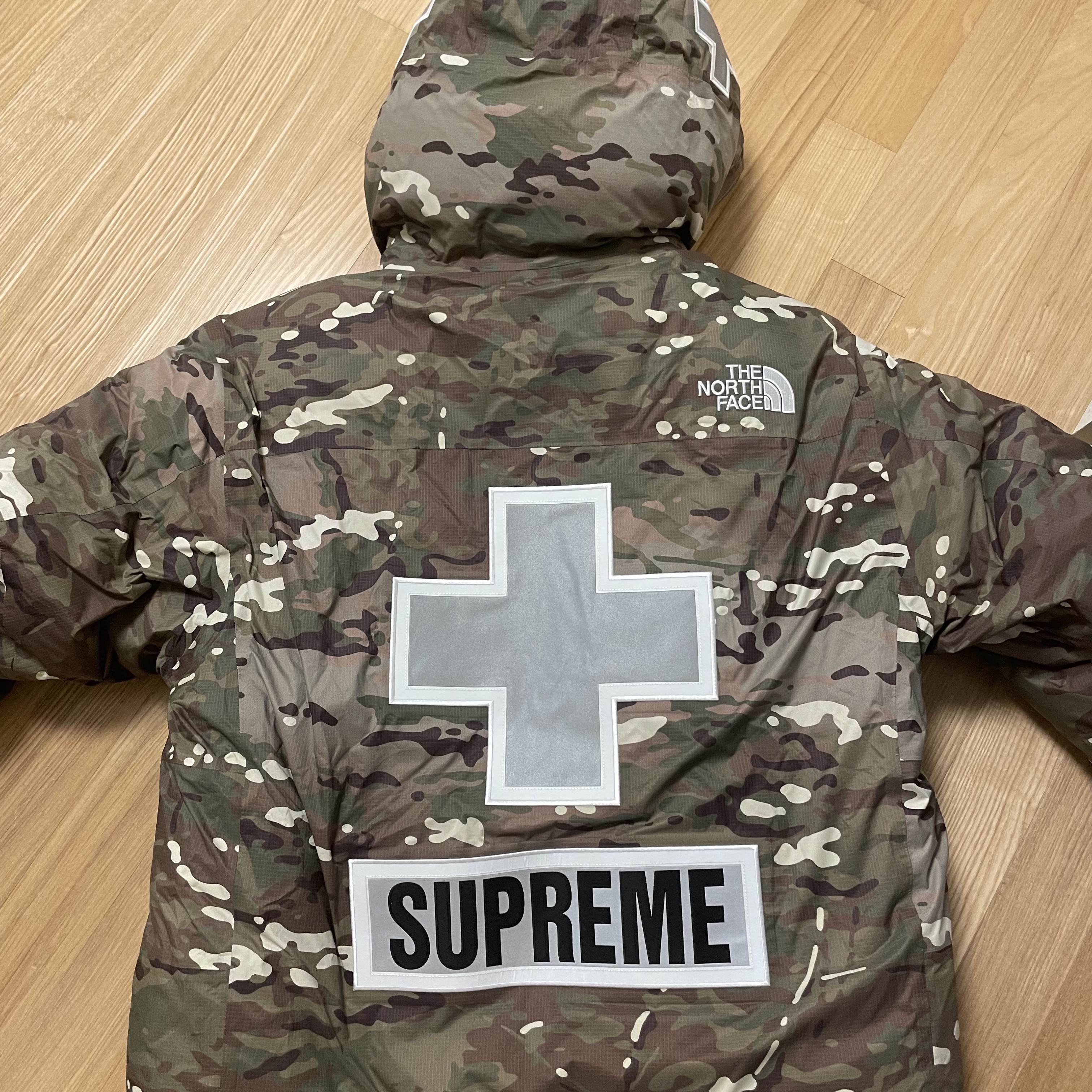 Supreme x The North Face Summit Series Rescue Baltoro Jacket Multi Camo - 22SS 착용 스타일 - 7