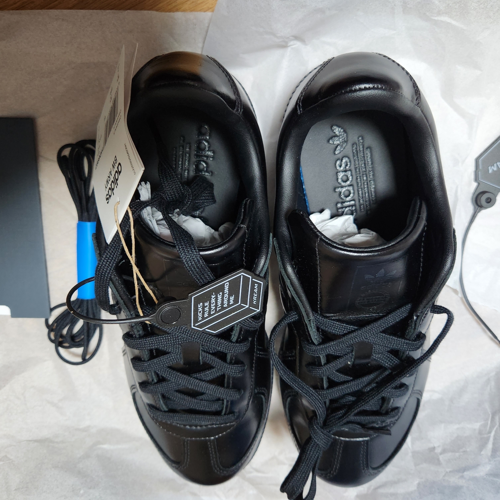 Adidas BW Army Core Black Core Black 착용 스타일