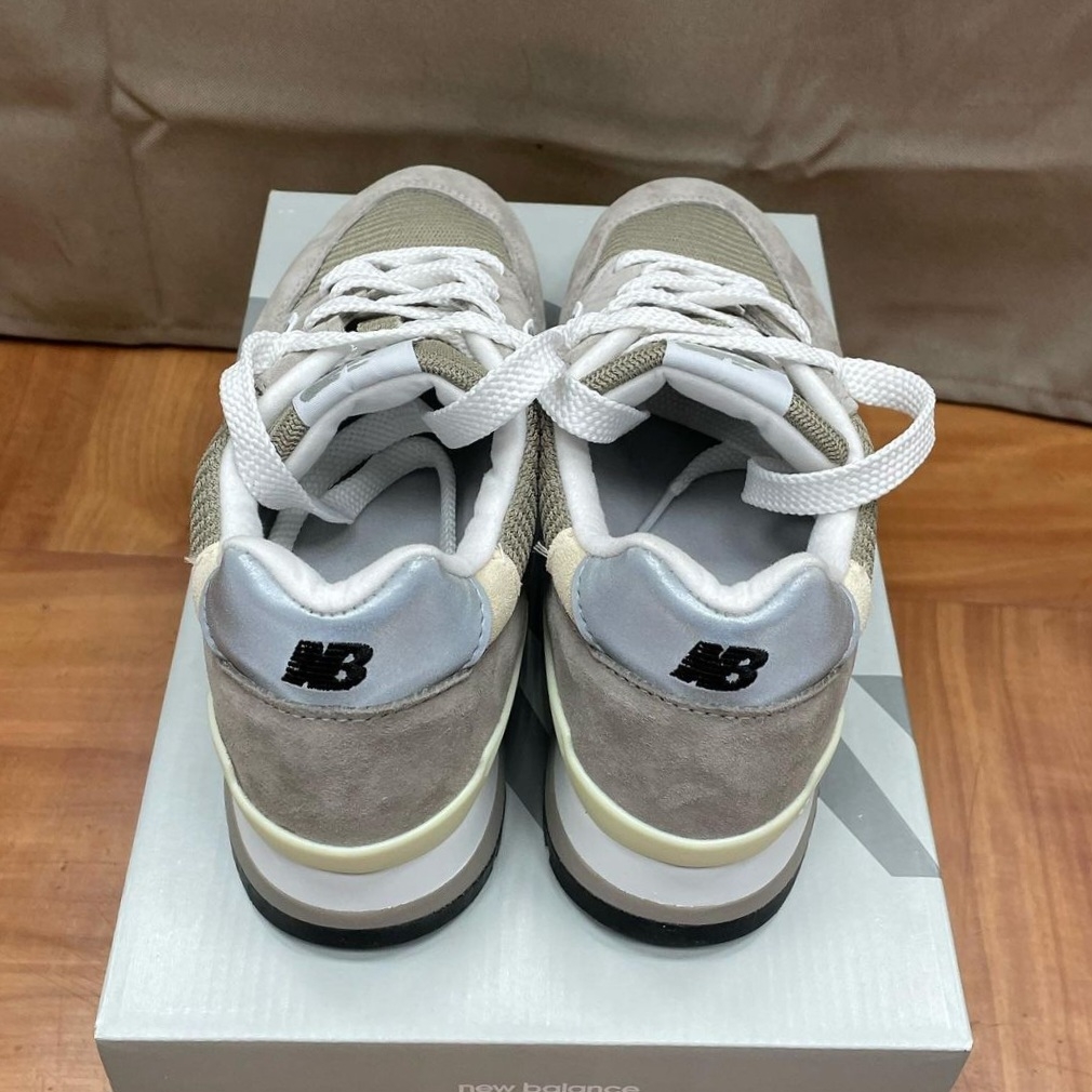 New Balance Made in USA 996 Grey 착용 스타일