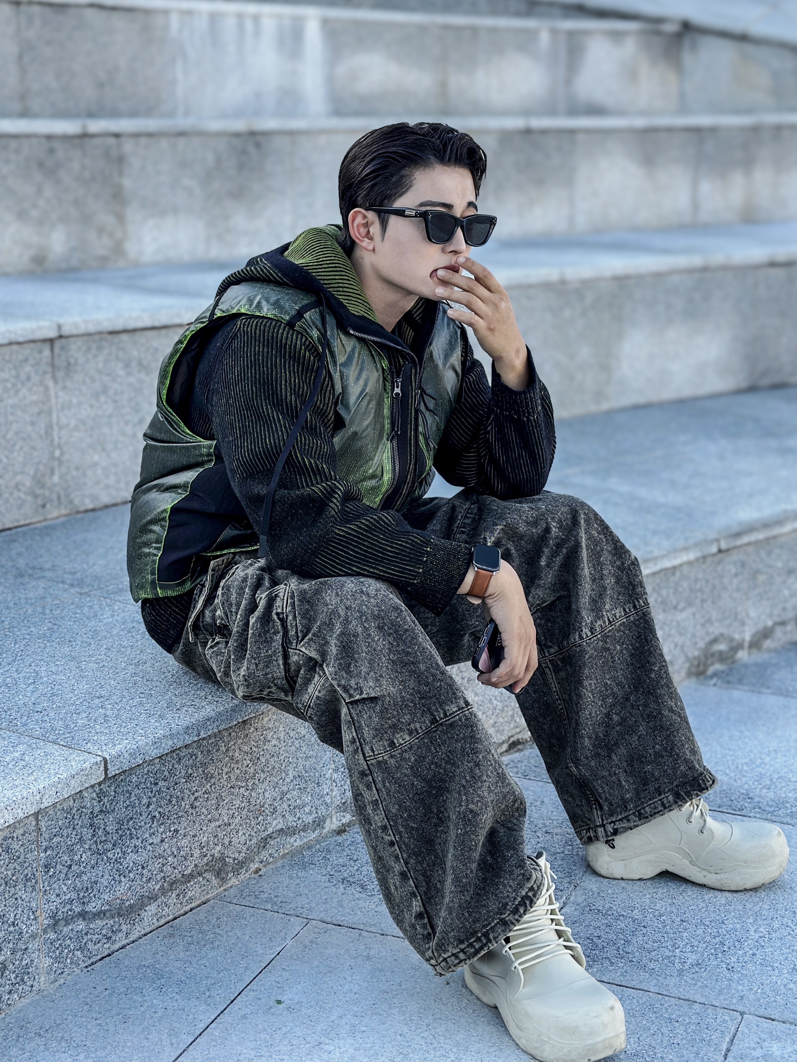 Bottega Veneta Puddle Lace-Up Ankle Boots Sea Salt, Gentle Monster Nada 01 Black 착용 스타일 - 1
