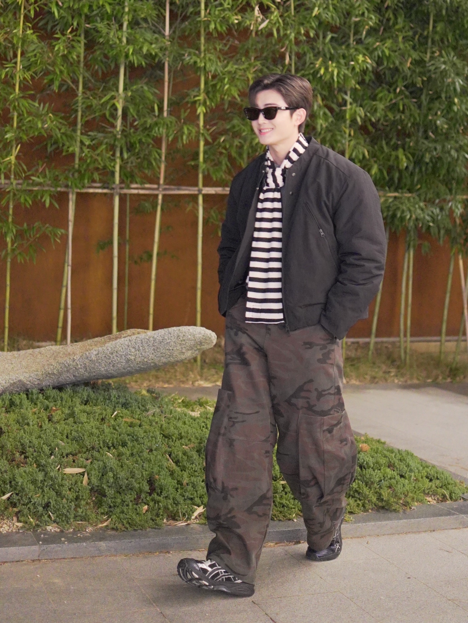 Gentle Monster Nada 01 Black, Asics x Atmos x Undermycar Gel-Kayano 14 Black Pure Silver 착용 스타일 - 3