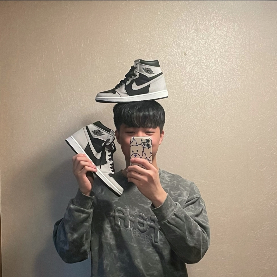 Jordan 1 Retro High OG Shadow 2.0 착용 스타일 - 1