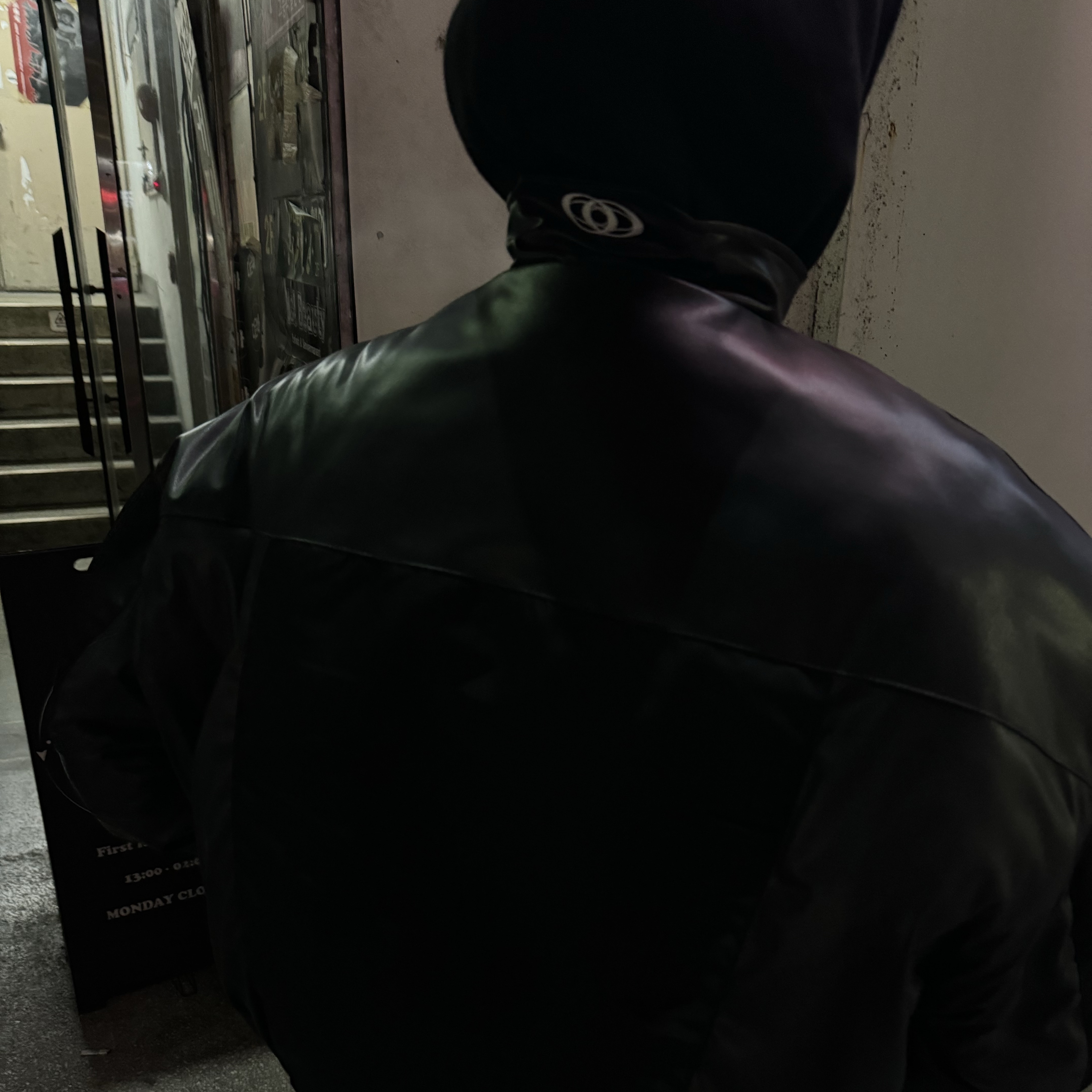 Civision by CSC Leather Mix Bomber Jacket Black 착용 스타일 - 2
