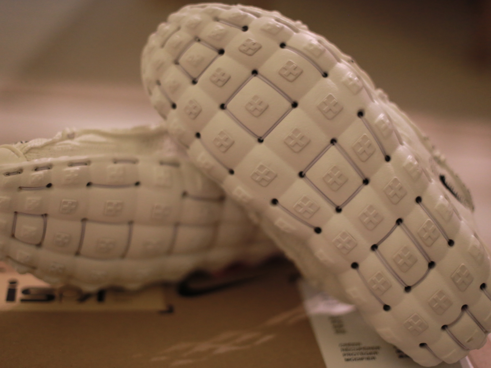 Nike ISPA Mindbody Black and White 착용 스타일 - 5