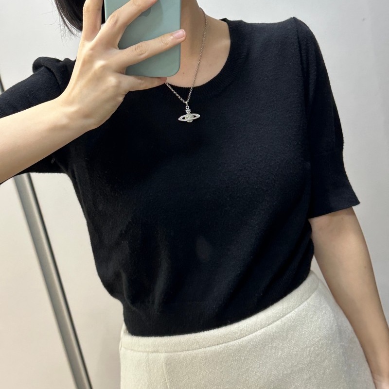 Vivienne Westwood Mini Bas Relief Pendant Silver Chrysolite 착용 스타일 - 1