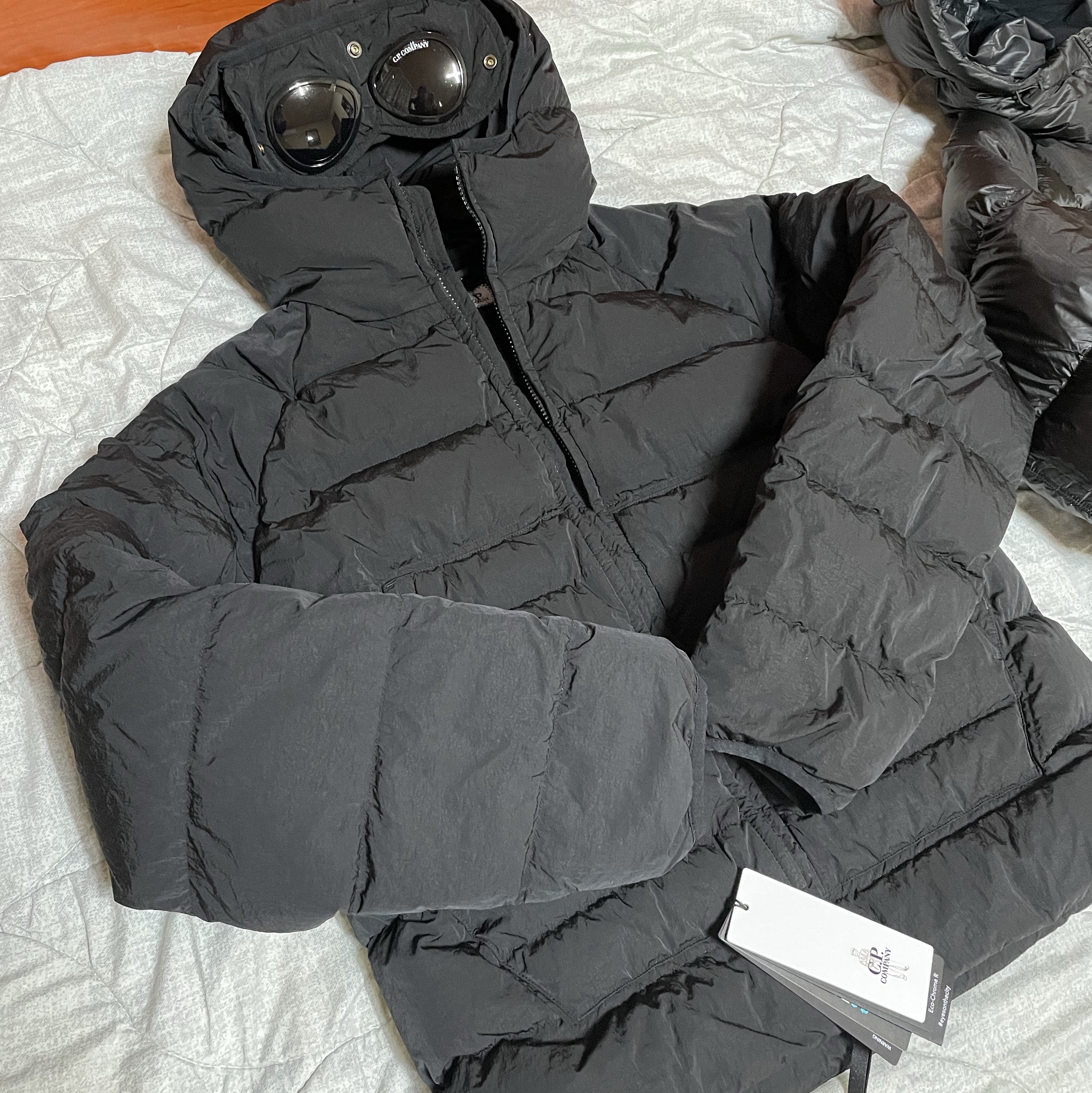 C.P. Company DD Shell Hooded Down Jacket Black - 22FW, C.P. Company D.D Shell Hooded Quilted Down Jacket Black - 23FW 착용 스타일 - 3