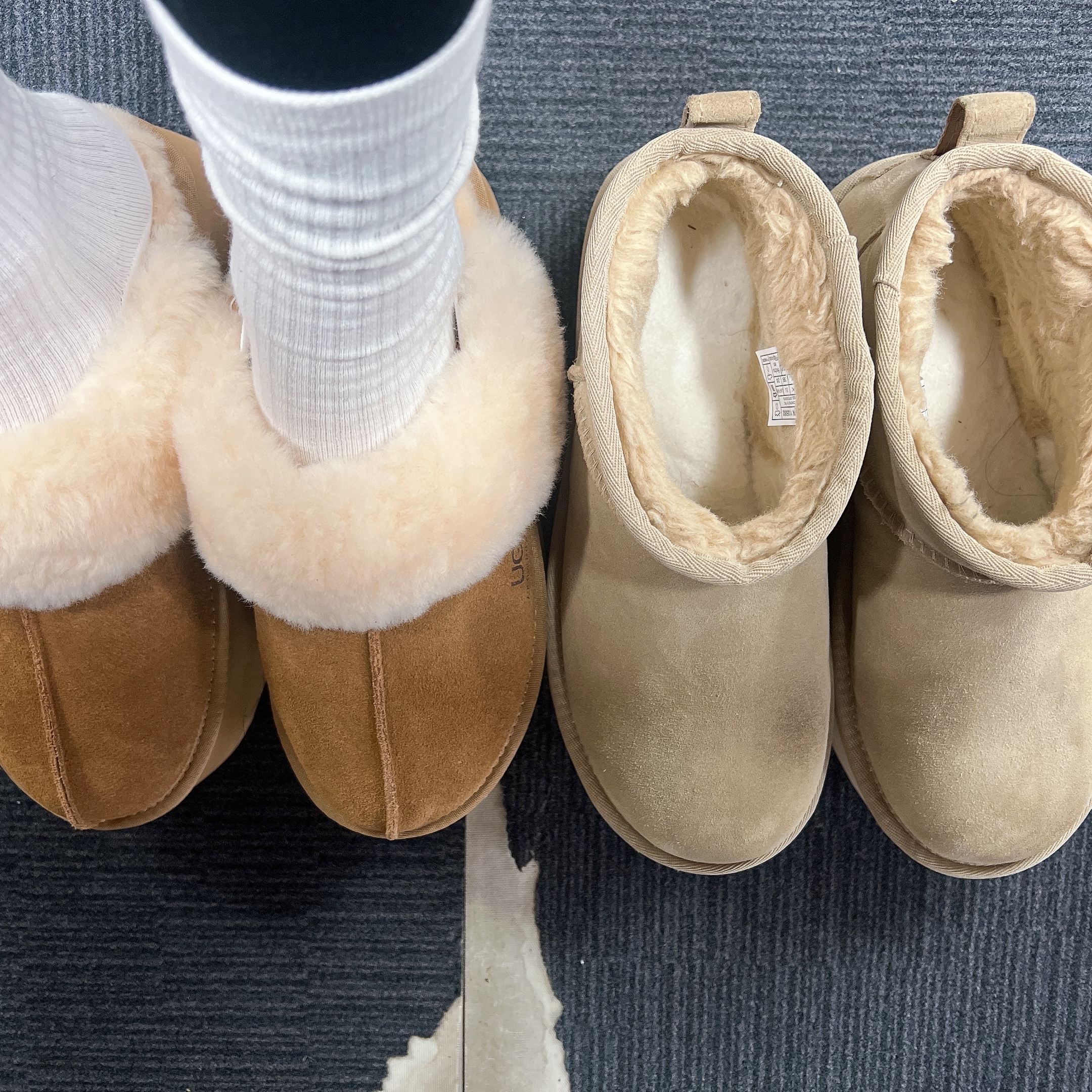 (W) UGG Classic Ultra Mini Platform Mustard Seed, (W) UGG Funkette Slides Chestnut 착용 스타일 - 3