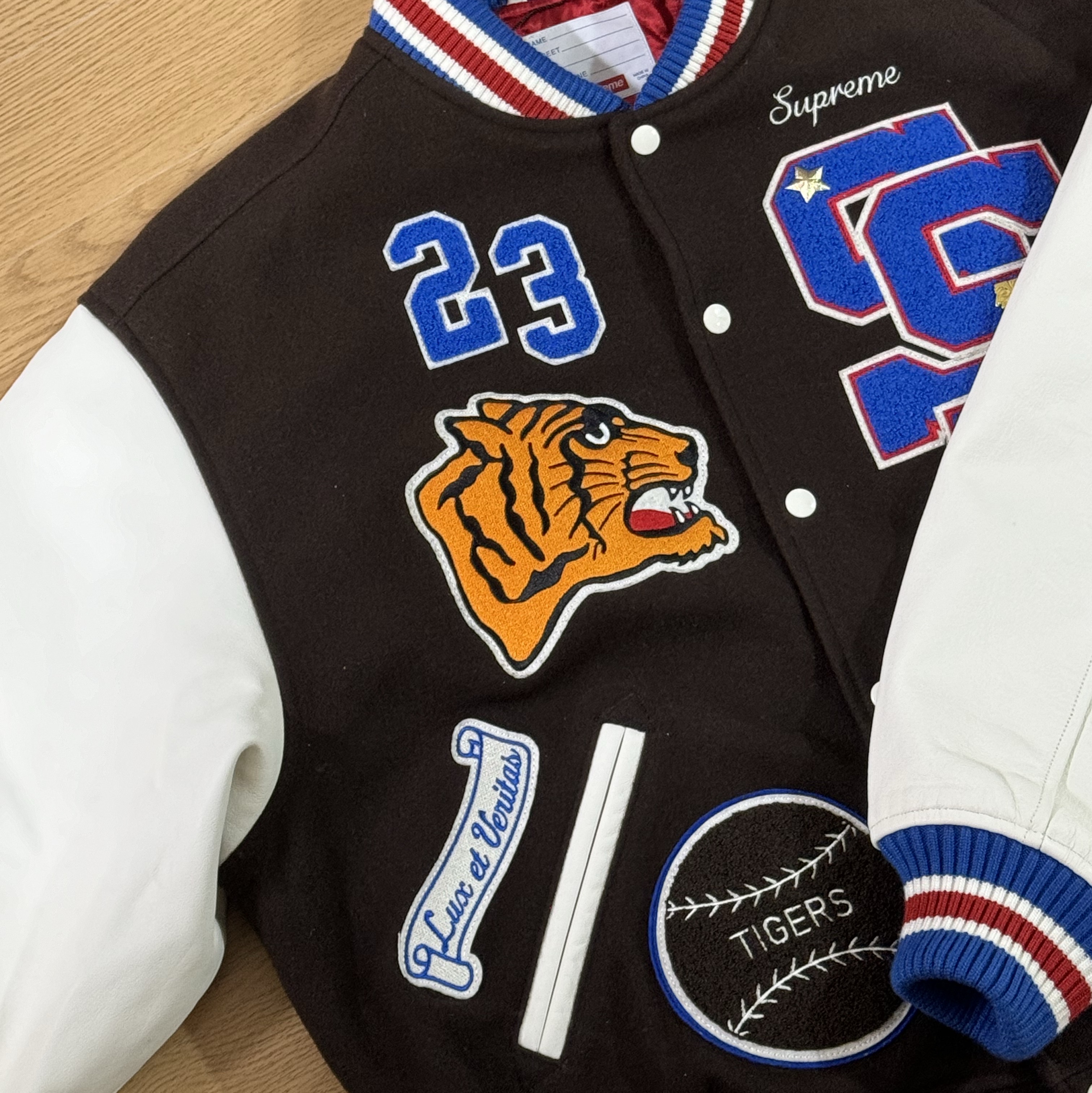 Supreme Tiger Varsity Jacket Brown - 23FW 착용 스타일