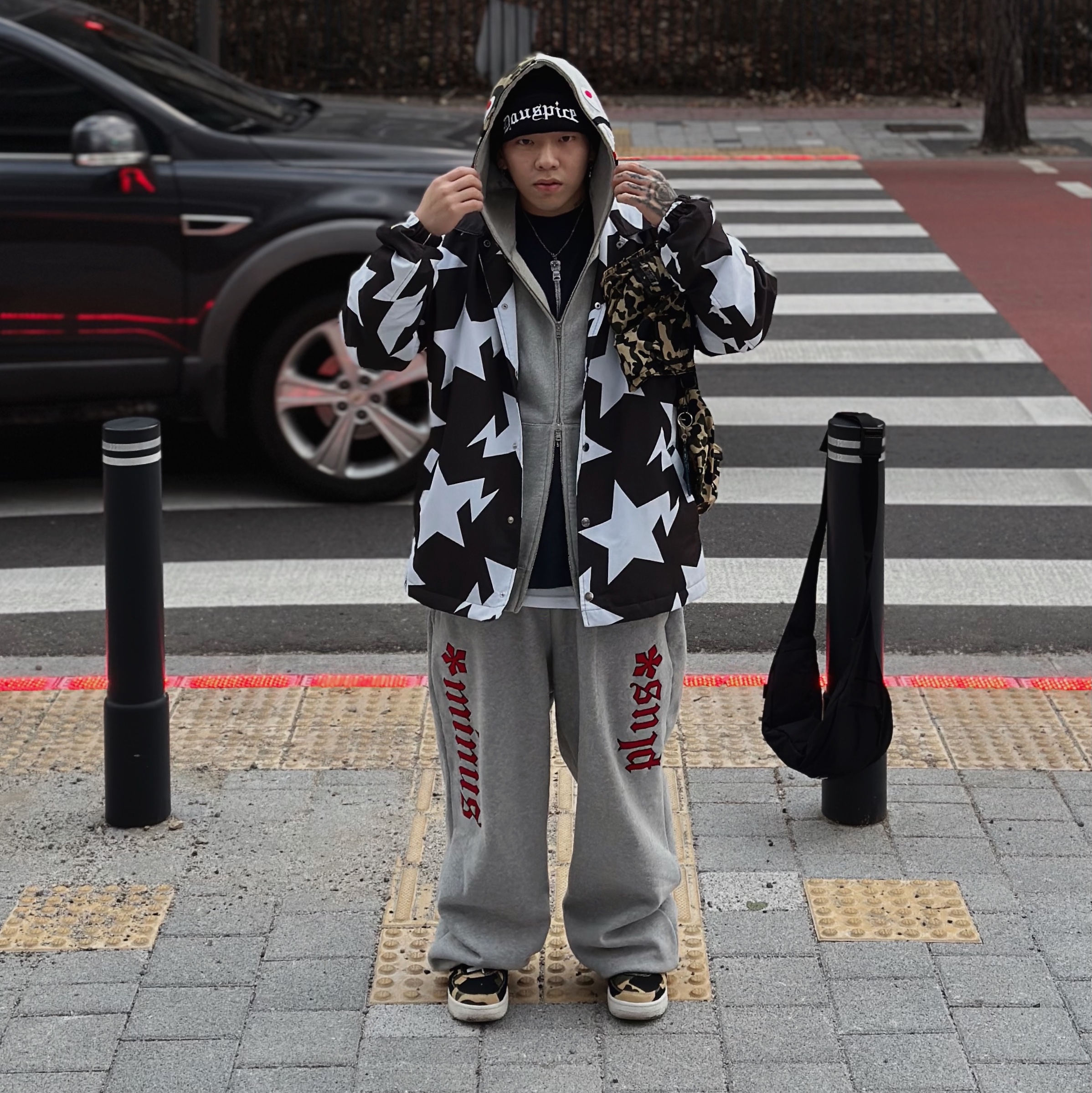 BAPE 1st Camo Shark Full Zip Hoodie Army Green, BAPE Bape Sta Low 20th Anniversary Green Camo 착용 스타일 - 2