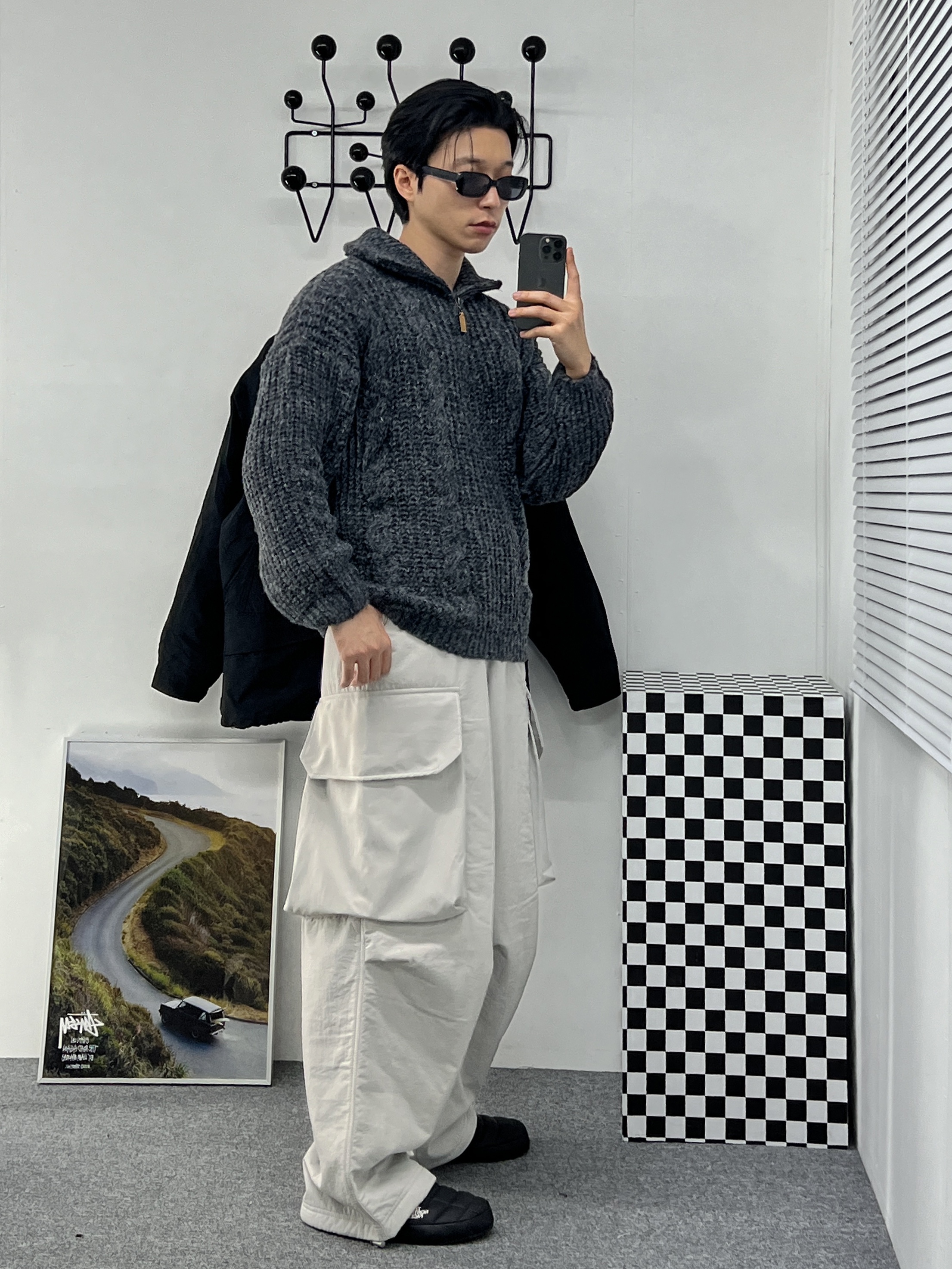 The North Face Thermoball Traction Mule V Black 착용 스타일 - 2