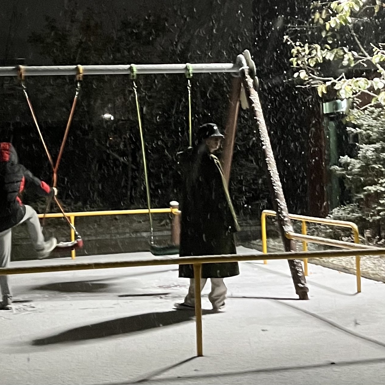 Converse Chuck 70 Hi Black, Nike Futura Washed Bucket Hat Black 착용 스타일