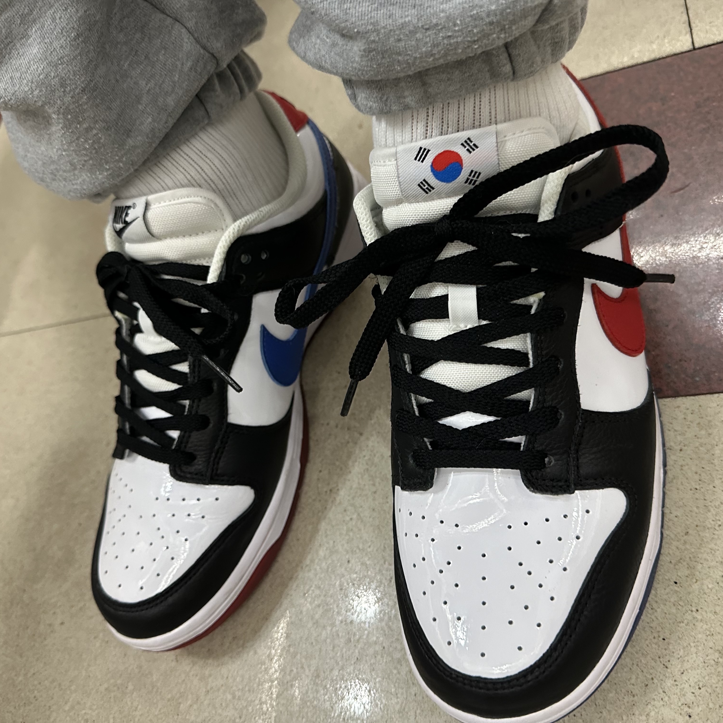 Nike Dunk Low SE Seoul 착용 스타일 - 2
