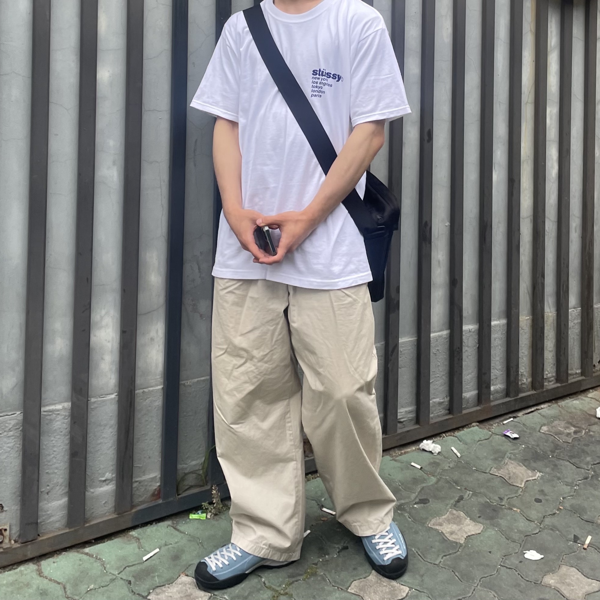 Stussy Strawberry T-Shirt White 착용 스타일 - 1
