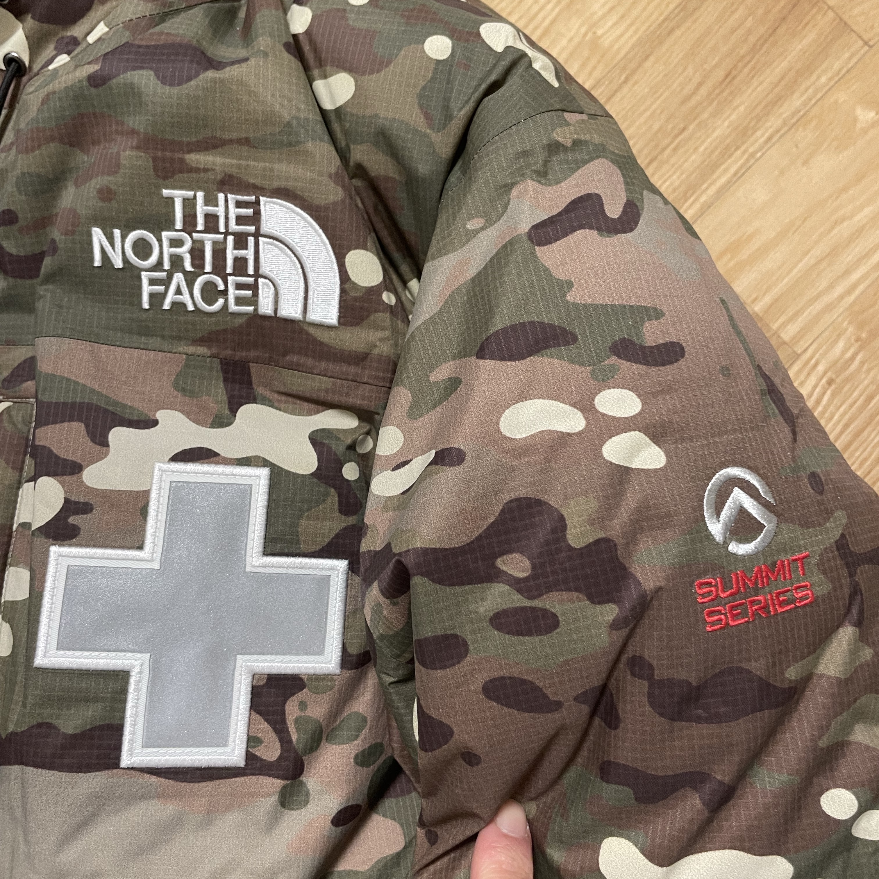 Supreme x The North Face Summit Series Rescue Baltoro Jacket Multi Camo - 22SS 착용 스타일 - 6