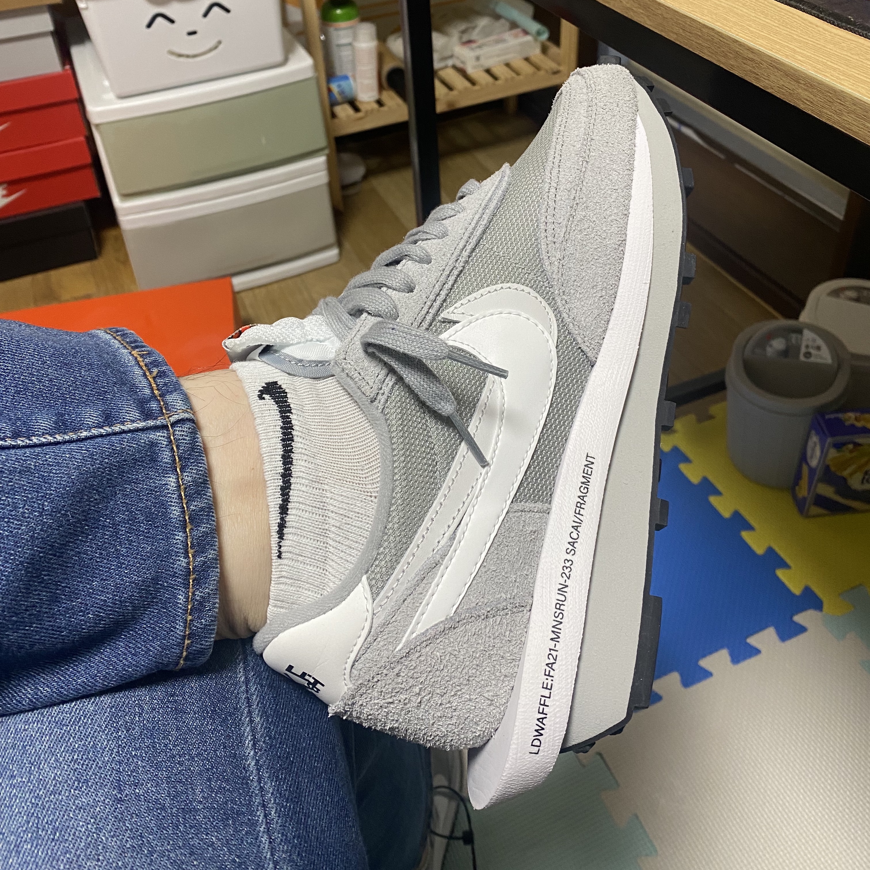 Nike x Sacai x Fragment LDWaffle Light Smoke Grey 착용 스타일